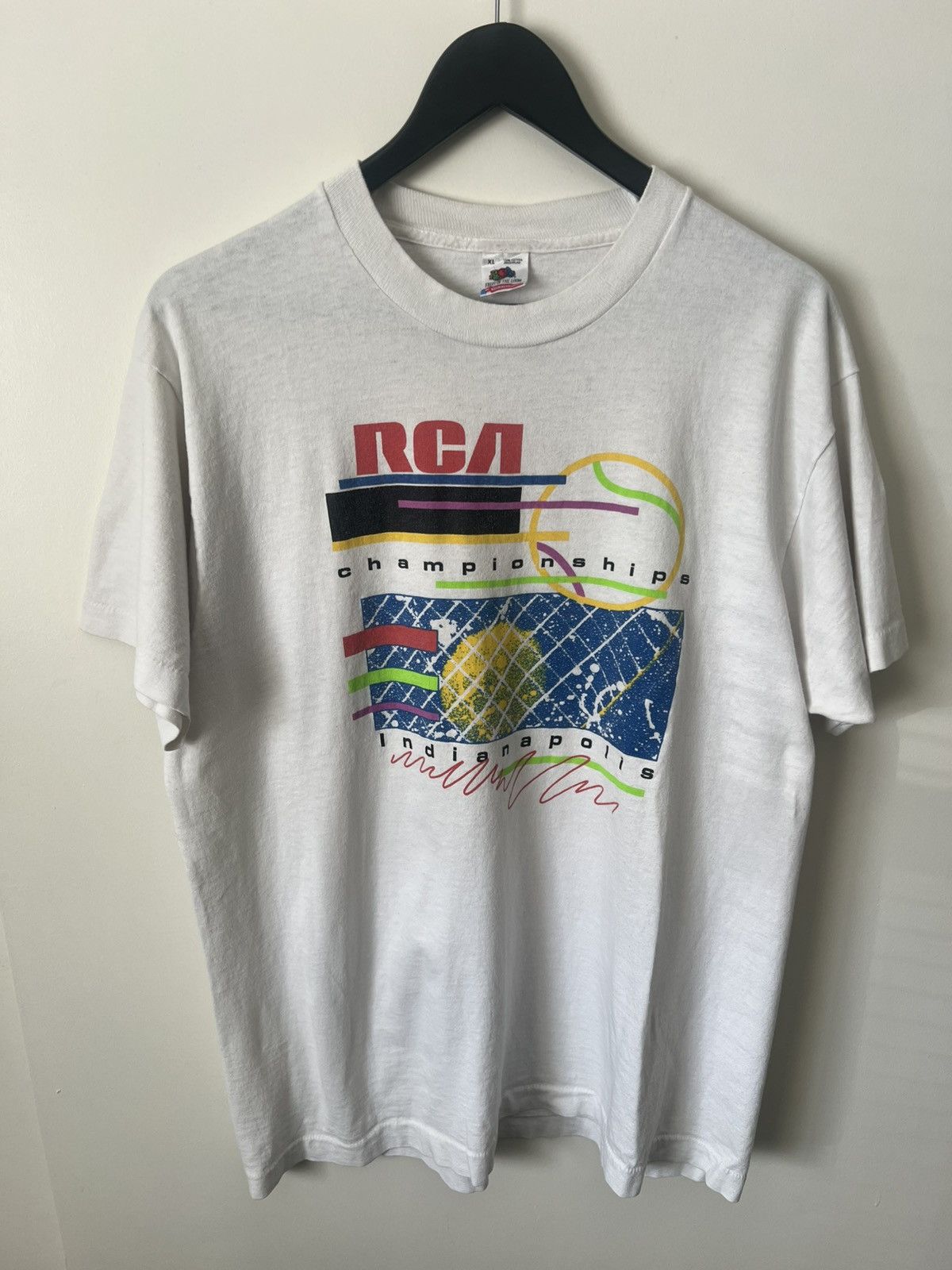 Fruit Of The Loom × Vintage Vintage sports t-shirt Size US XL / EU 56 / 4 - 1 Thumbnail