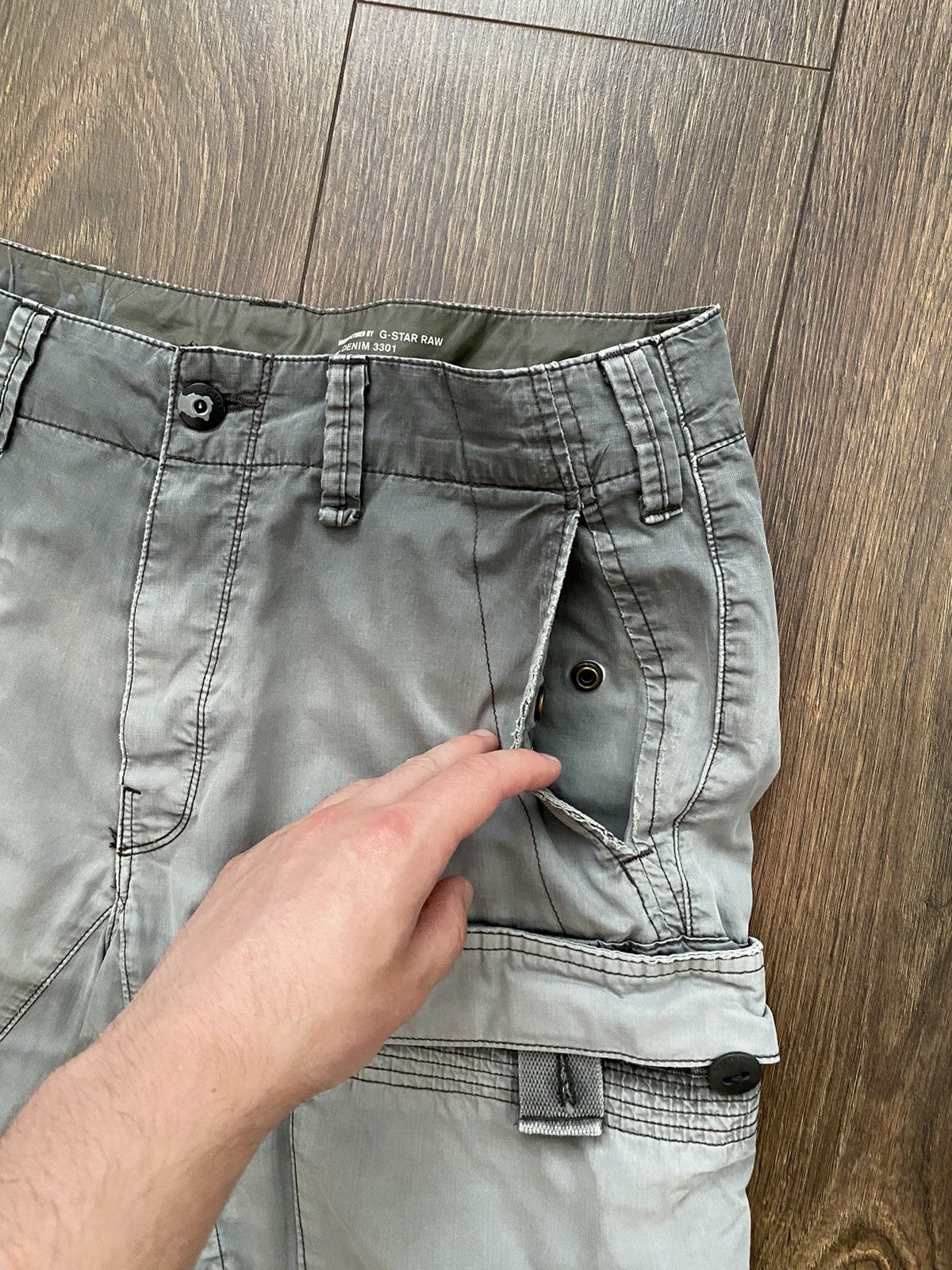 G-Star G-Star Raw Faded Cargo Shorts Multipocket Size US 32 / EU 48 - 3 Thumbnail