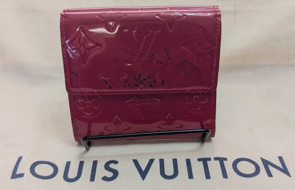 Louis Vuitton Louis Vuitton Wallet Monogram VERNIS Leather Pomme D'amour Size ONE SIZE - 3 Thumbnail