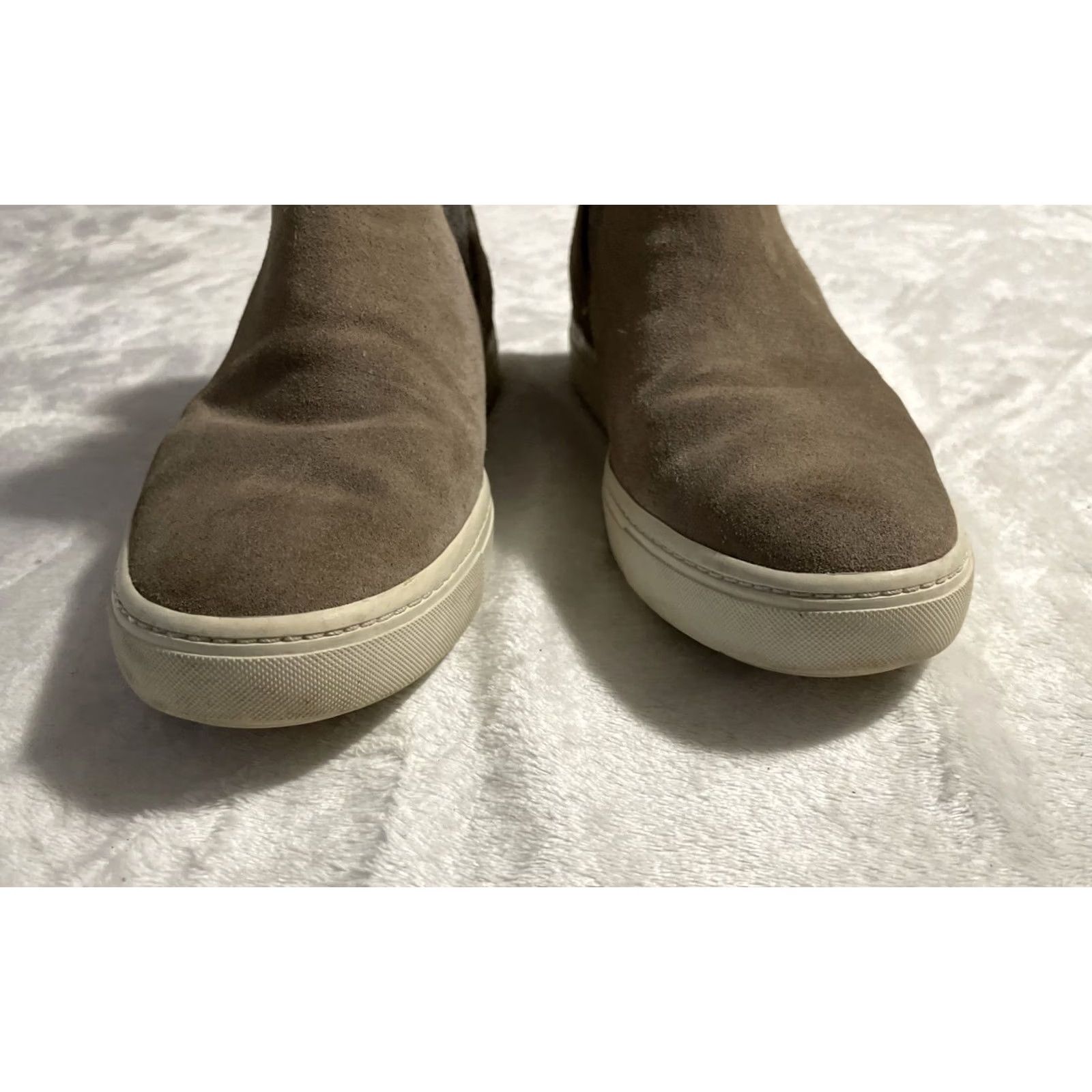 Vince Vince Chelsea High Top Leather Bootie Sneaker Womens 7M Gray Suede Casual Workwear Modern Bohemian Designer Chelsea Bootie Leather Sneaker M Womens Size M / US 6-8 / IT 42-44 - 7 Thumbnail