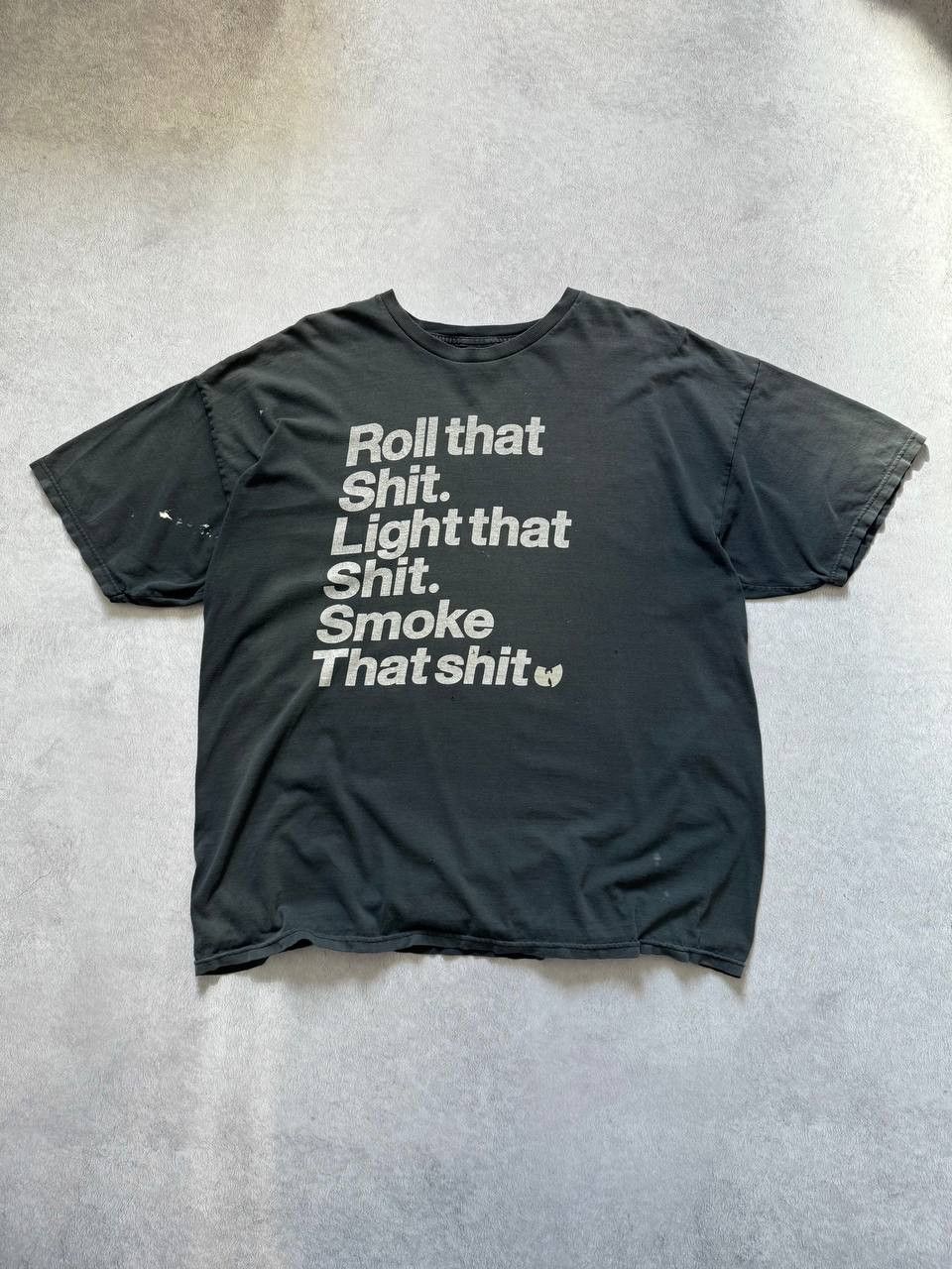 Band Tees Vintage Wu Tang Clan Distressed Tee Roll That Shit Smoke Size US XXL / EU 58 / 5 - 1 Thumbnail