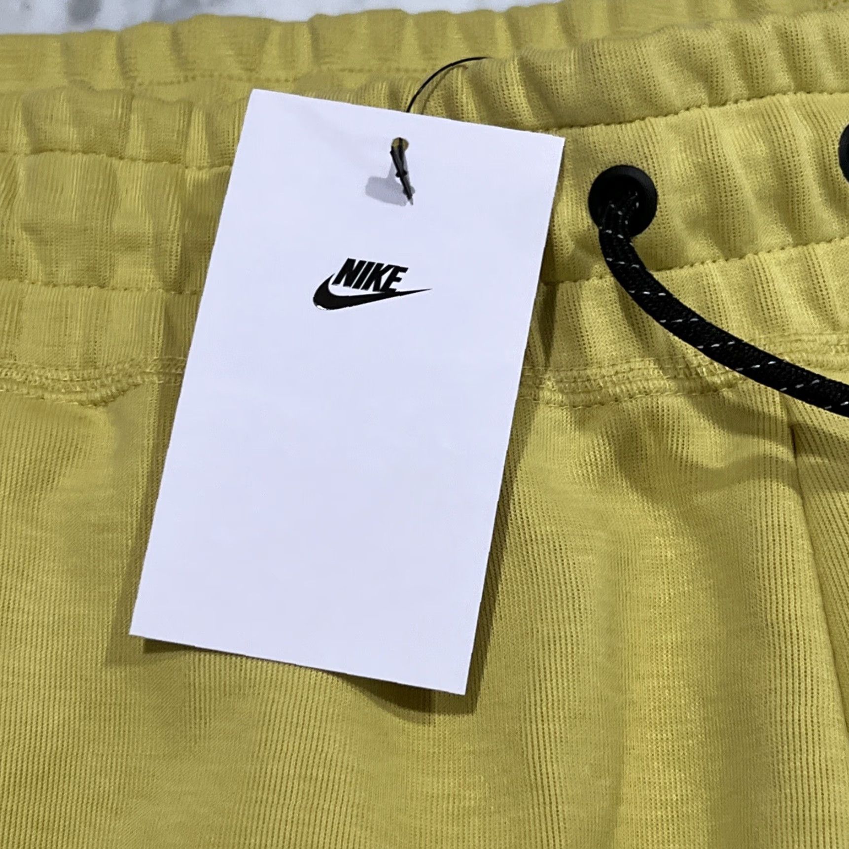 Nike VINTAGE Nike Sportswear Plus Tech Fleece Pants Womens 1X DA2043-304 High Rise Greenish Yellowish Jogger Nike Womens Pants Size 40" / US 18 - 6 Thumbnail