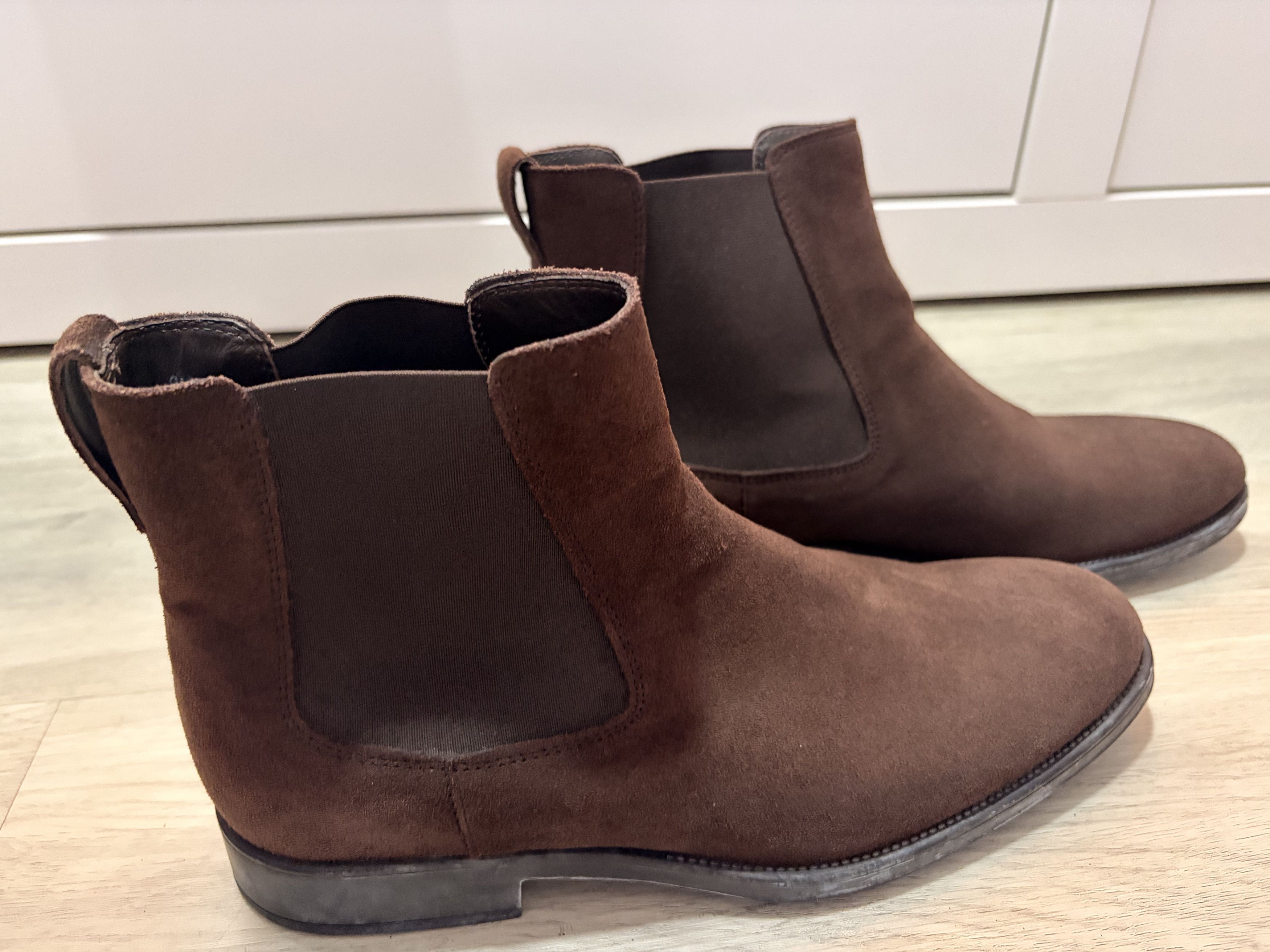 Tod's Tod's Chocolate Suede Chelsea Boots Size US 9.5 / EU 42-43 - 2 Thumbnail