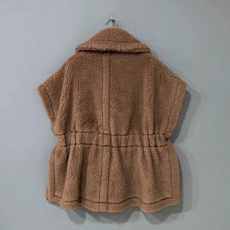 Max Mara Max Mara New teddy vest Size M / US 6-8 / IT 42-44 - 3 Thumbnail