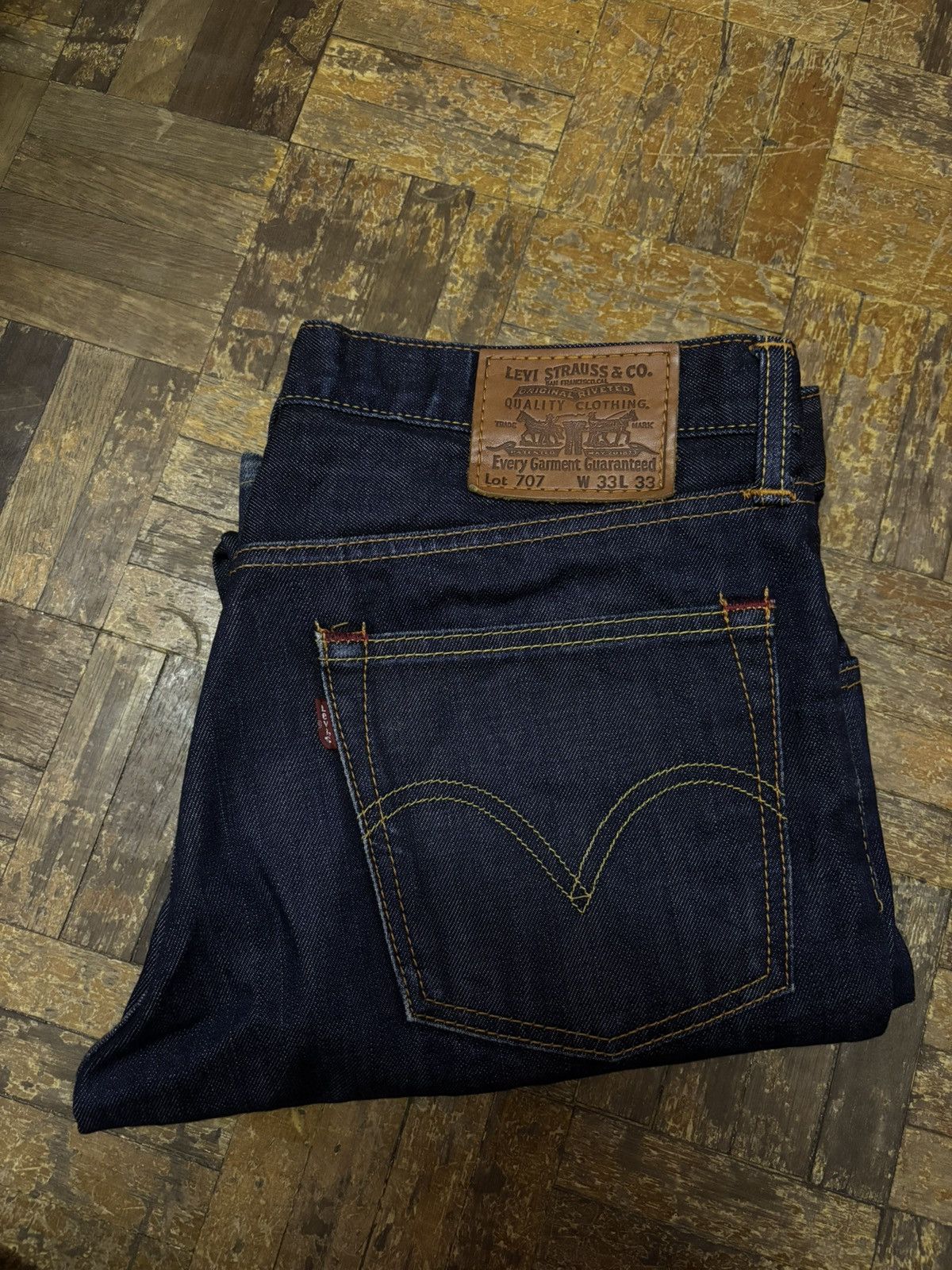 Jean × Levi's × Vintage Vintage Levis 707 Regular Bootcut Men Jeans (Size 33) Size US 33 - 11 Thumbnail