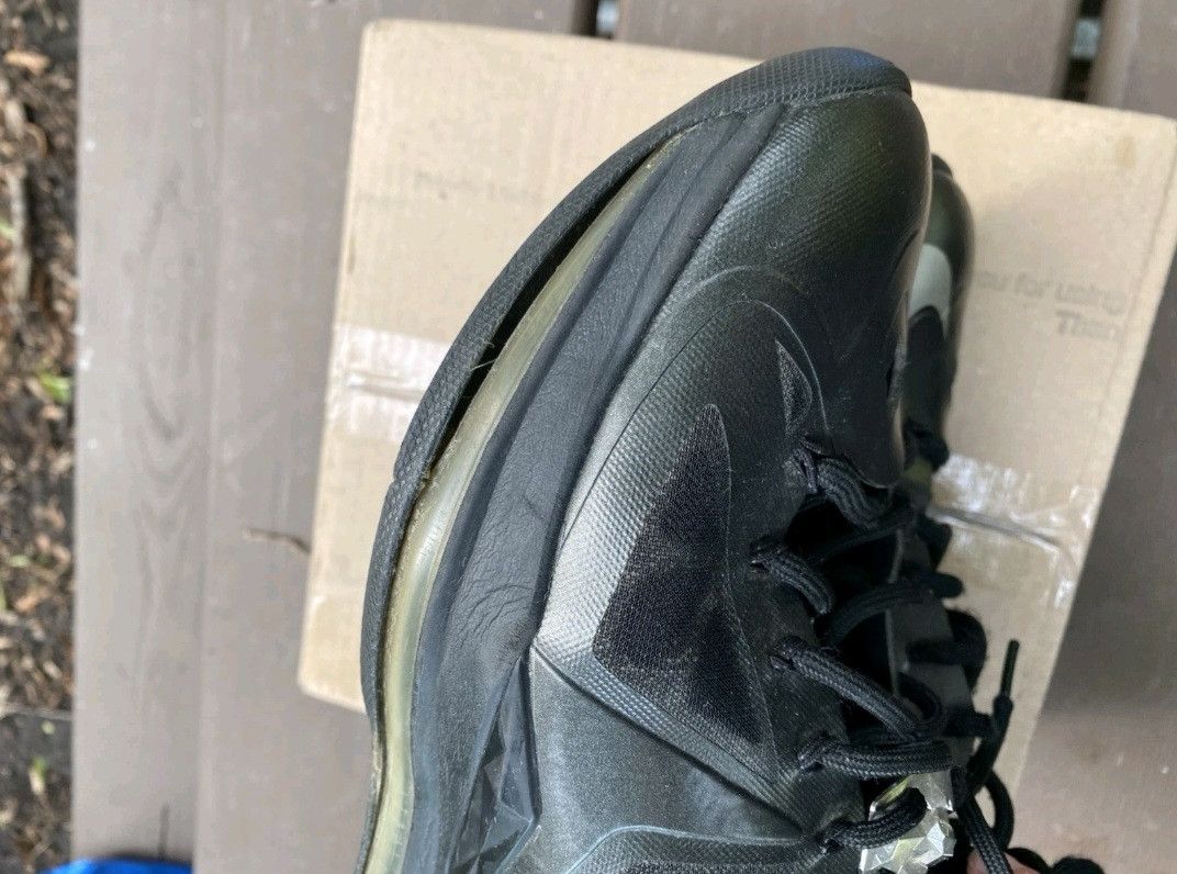 Nike Nike LeBron 10 Carbon 541100001 Size 10.5 Men Size US 10.5 / EU 43-44 - 6 Thumbnail