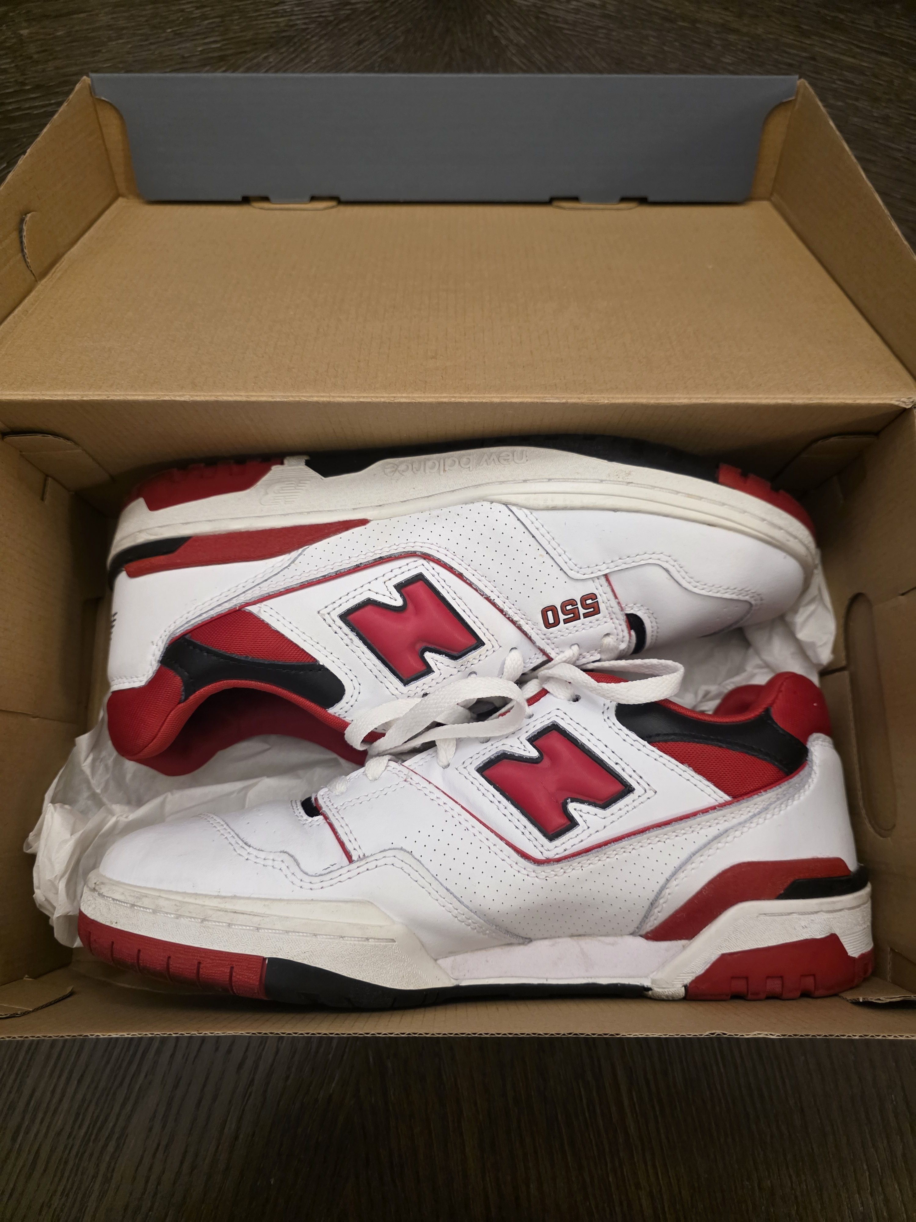 New Balance New Balance 550 "White Team Red" Size US 9.5 / EU 42-43 - 1 Thumbnail