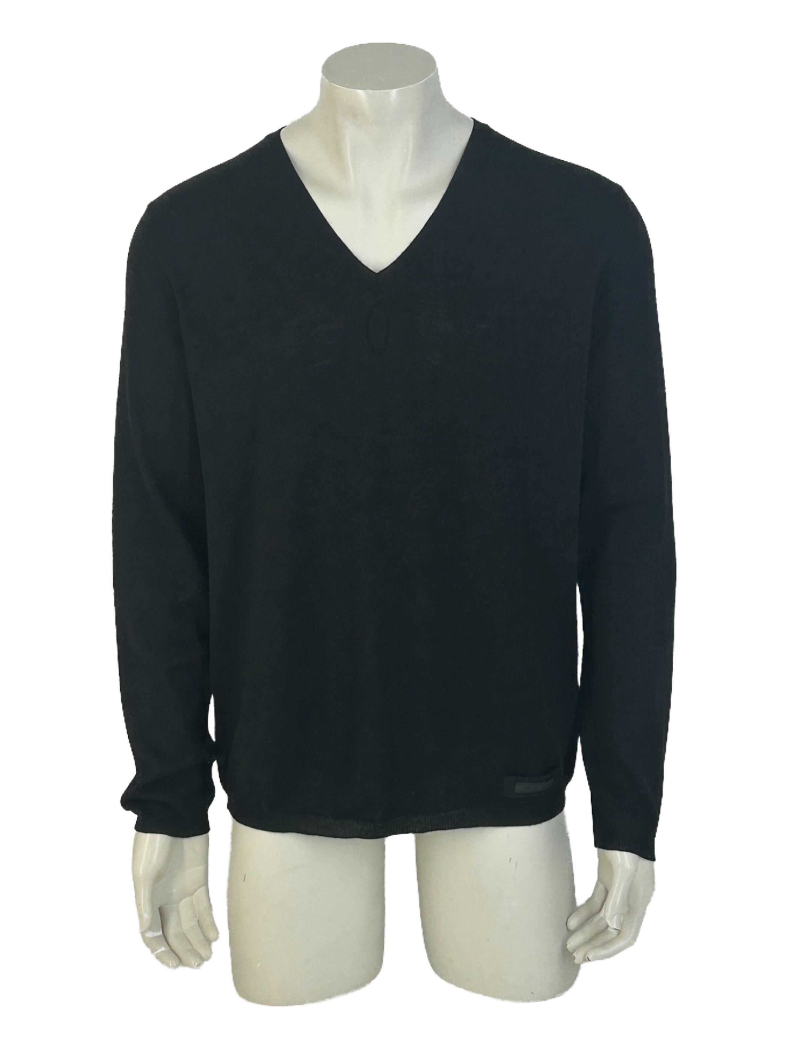 Prada PRADA V-NECK MERINO WOOL KNIT SIZE 56 Size US XXL / EU 58 / 5 - 1 Thumbnail