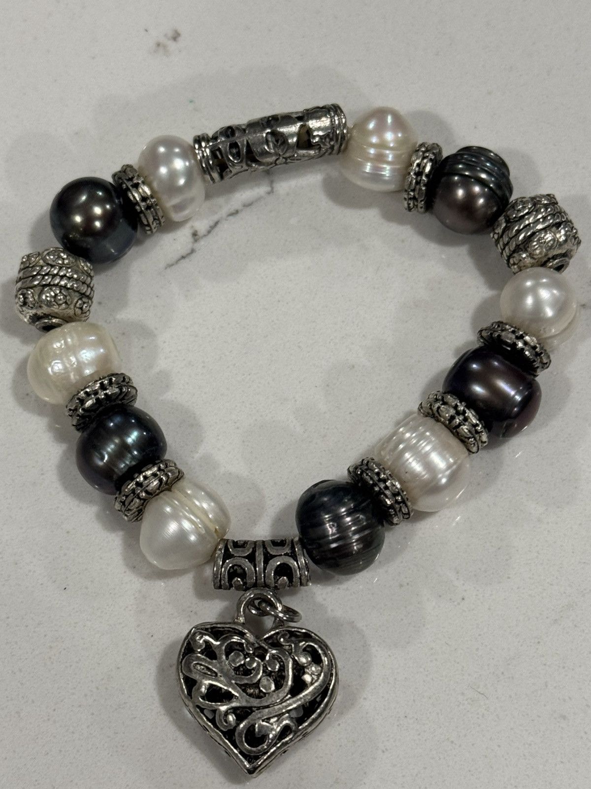 Jewelry Freshwater Pearl Bracelet Charm Black & White Pearls Size ONE SIZE - 1 Thumbnail