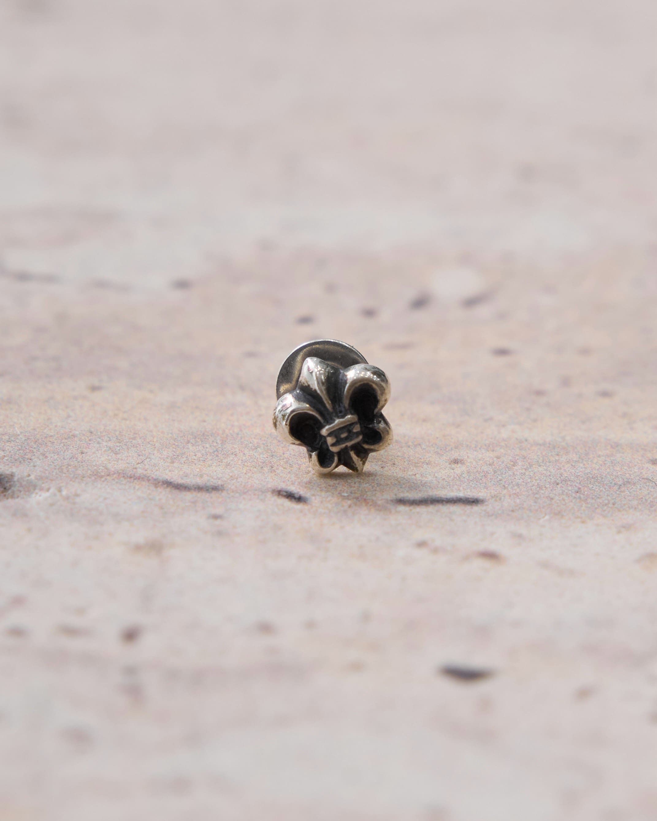 Chrome Hearts Chrome Hearts Stud CO BSFleur earring silver Size ONE SIZE - 1 Thumbnail
