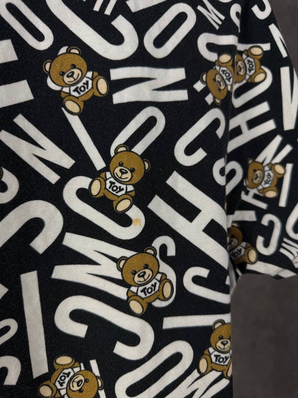 Moschino Moschino Toy luxury designer monogram tee Size US M / EU 48-50 / 2 - 8 Thumbnail