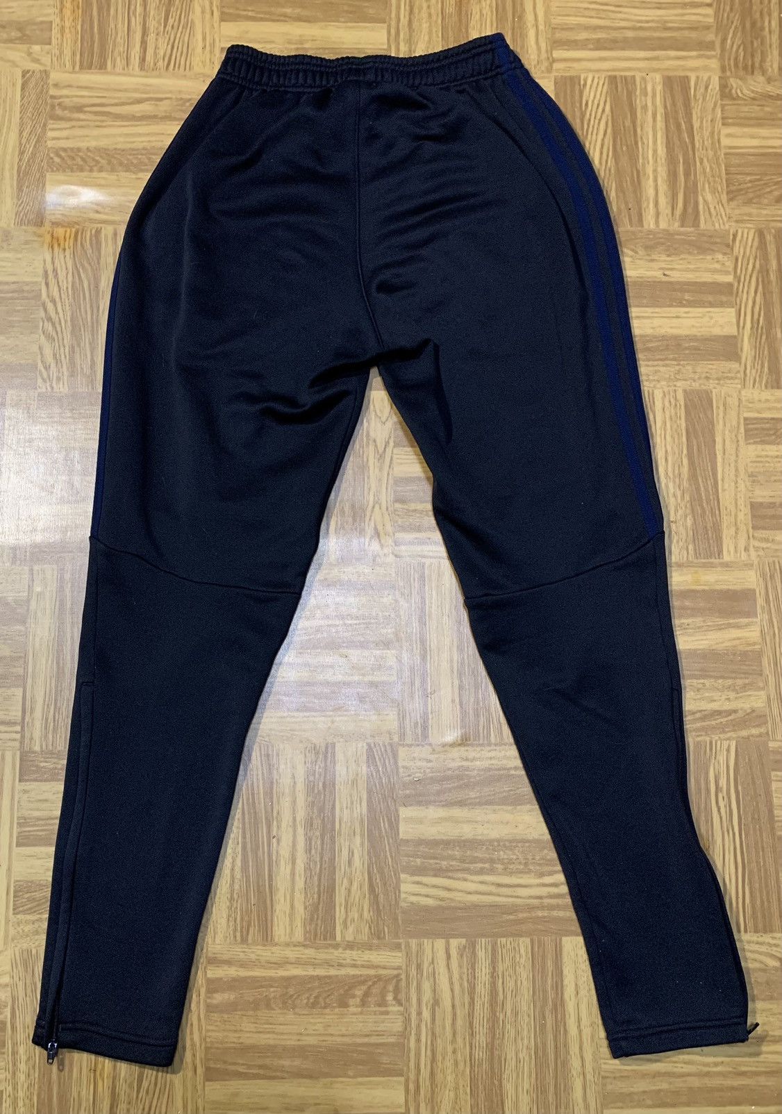 Adidas Adidas track pants Manchester United Size US 26 / EU 42 - 7 Thumbnail