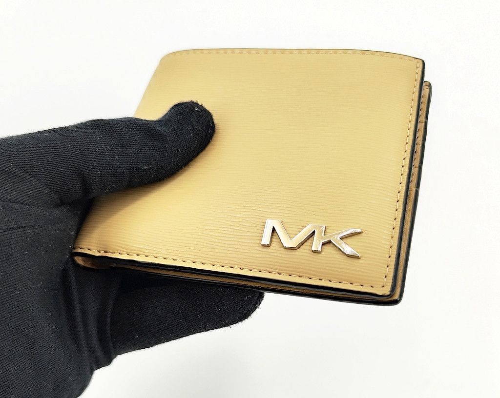 Michael Kors MICHAEL KORS MK brown bi-fold wallet like new Size ONE SIZE - 10 Thumbnail