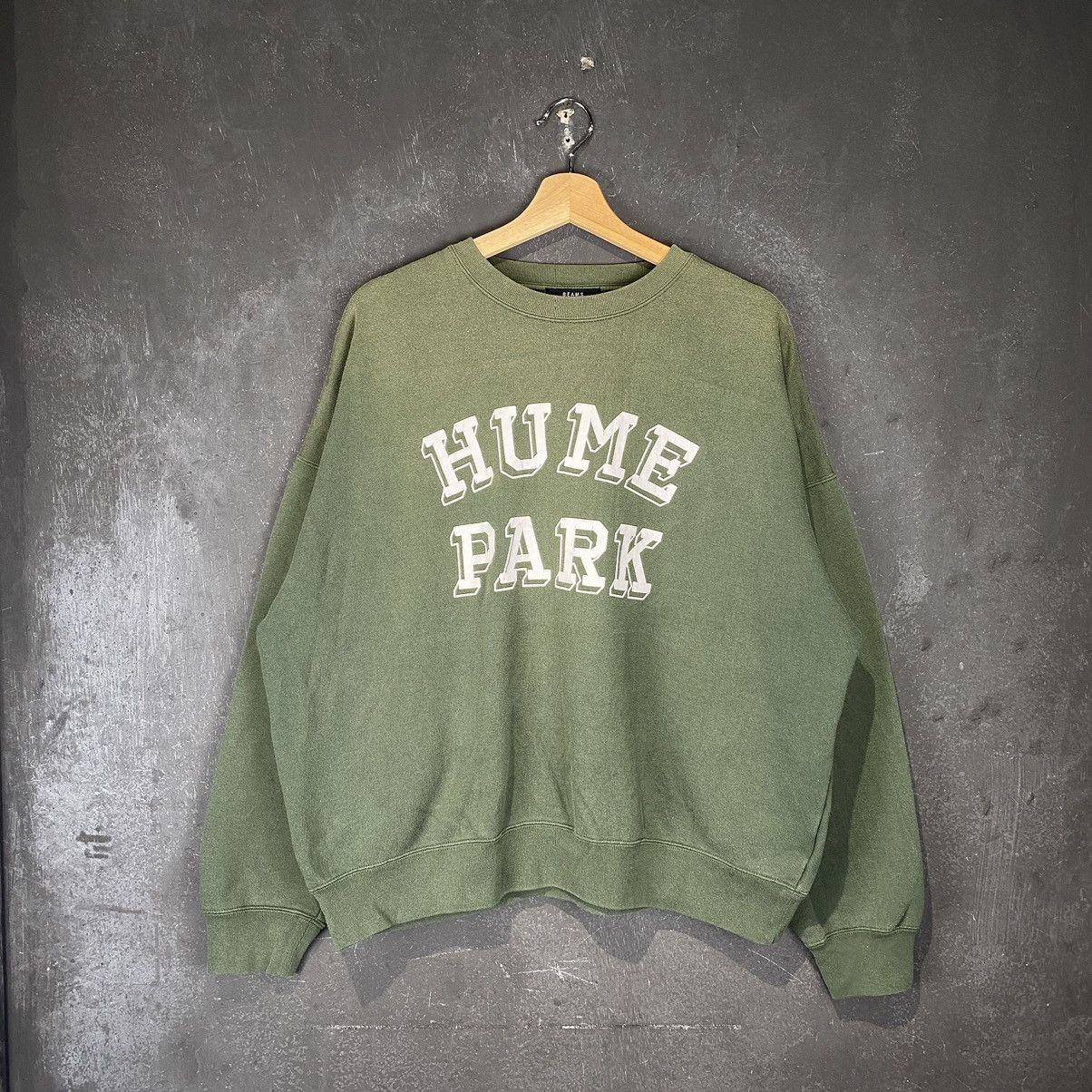 Beams Plus × Japanese Brand Beams Heart Hume Park Sunfaded Boxy Crewneck Size US M / EU 48-50 / 2 - 1 Thumbnail