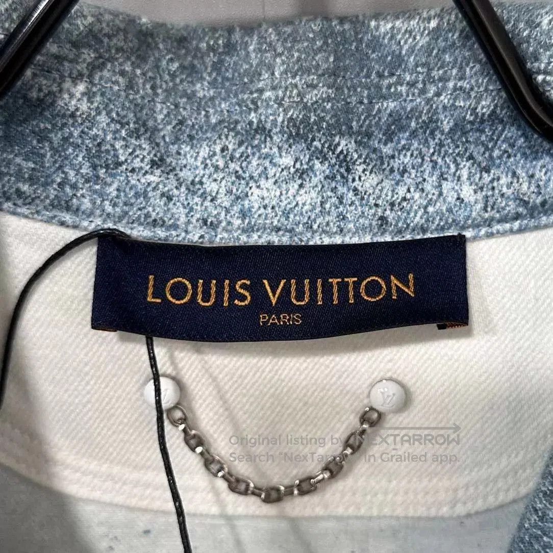 Louis Vuitton Blue Gradient Print Button. Size US L / EU 52-54 / 3 - 5 Thumbnail