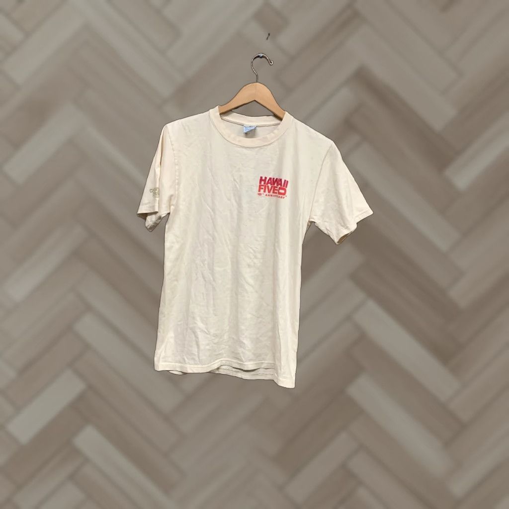 Vintage NWT Crazy Shirts Shirt Mens Small T-Shirt Crew Neck Short Sleeve Cotton Beige Five-O Hawaii Anniversary Size US S / EU 44-46 / 1 - 1 Thumbnail
