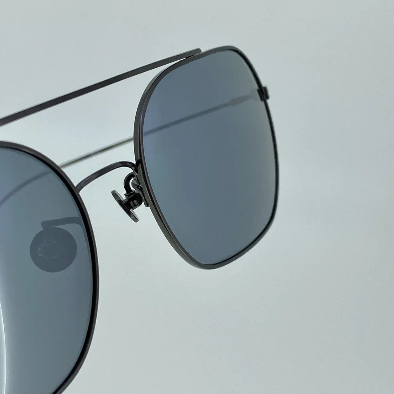 Ann Demeulemeester Ann Demeulemeester Sunglasses Round Gun Metal and Grey Size ONE SIZE - 3 Thumbnail