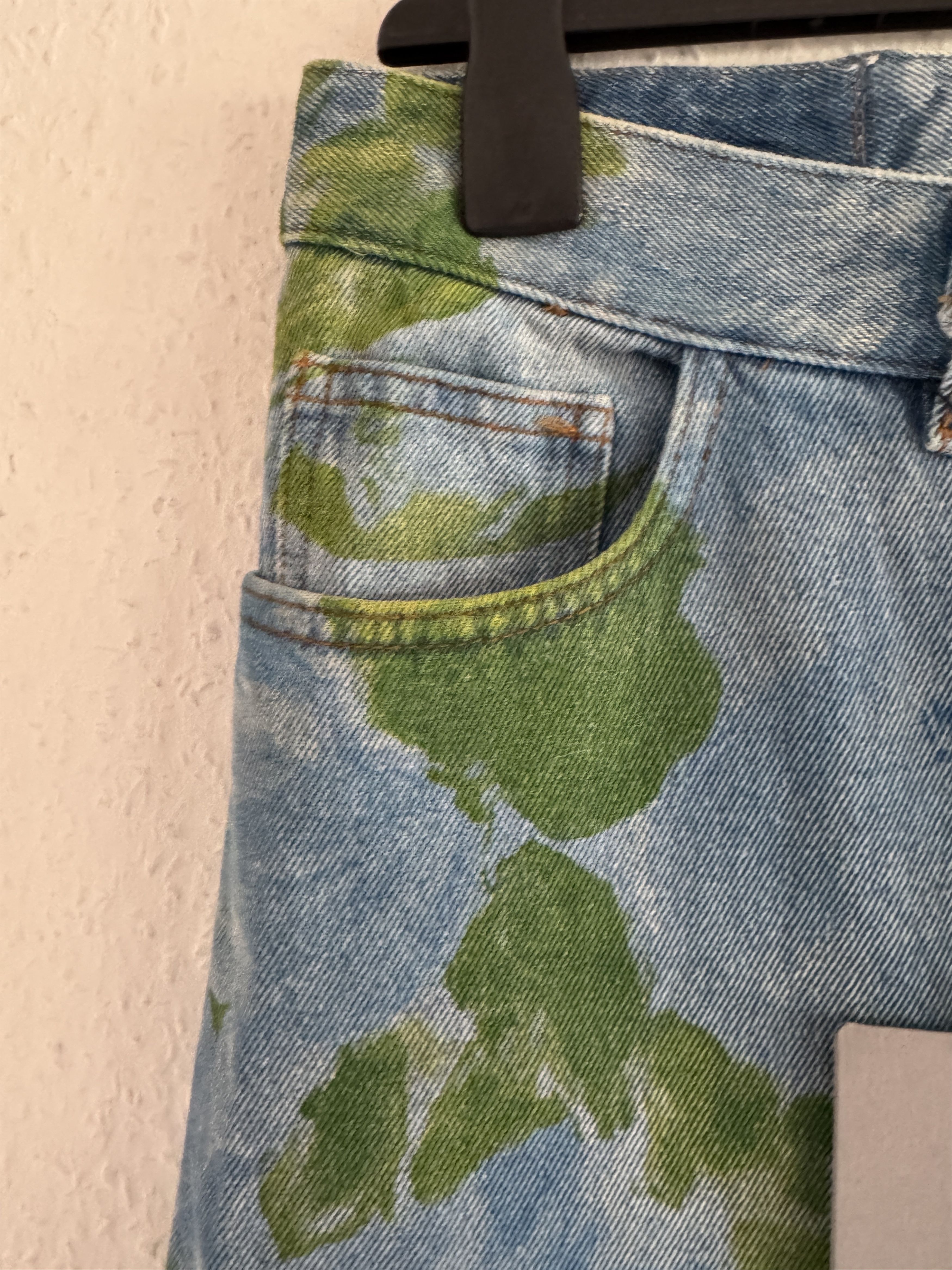 Balenciaga Oversized Earth Print Denim Jeans Size US 30 / EU 46 - 9 Thumbnail