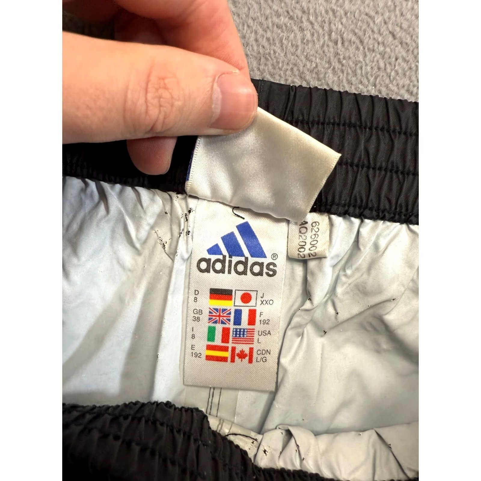Adidas VINTAGE adidas Track Pants Mens L Nylon Snaps Black Shirt? Size US 33 - 7 Thumbnail