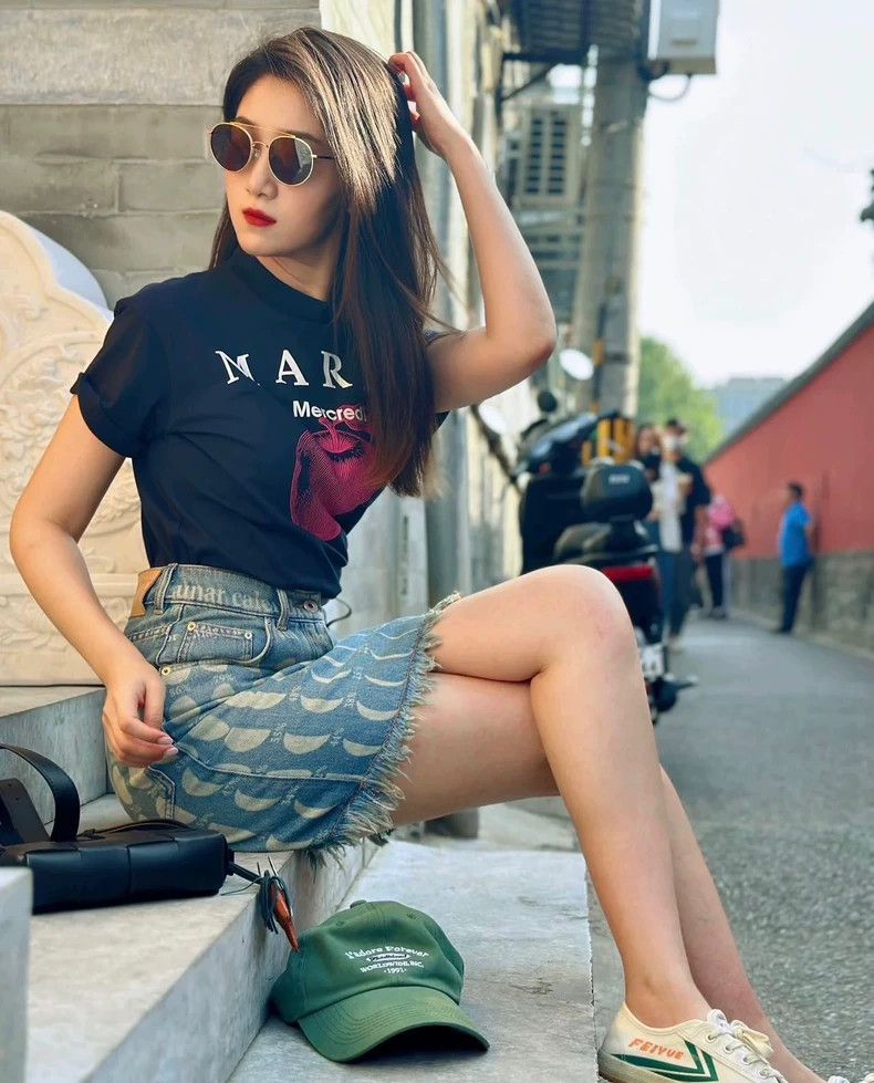 Loewe Loewe High-waisted denim skirt Size 24" / US 00 / IT 34 - 4 Thumbnail