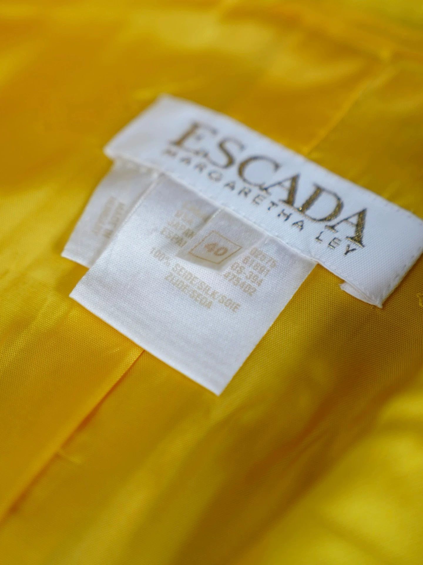 Escada Escada Vintage Yellow Silk Blazer Size S / US 4 / IT 40 - 6 Thumbnail