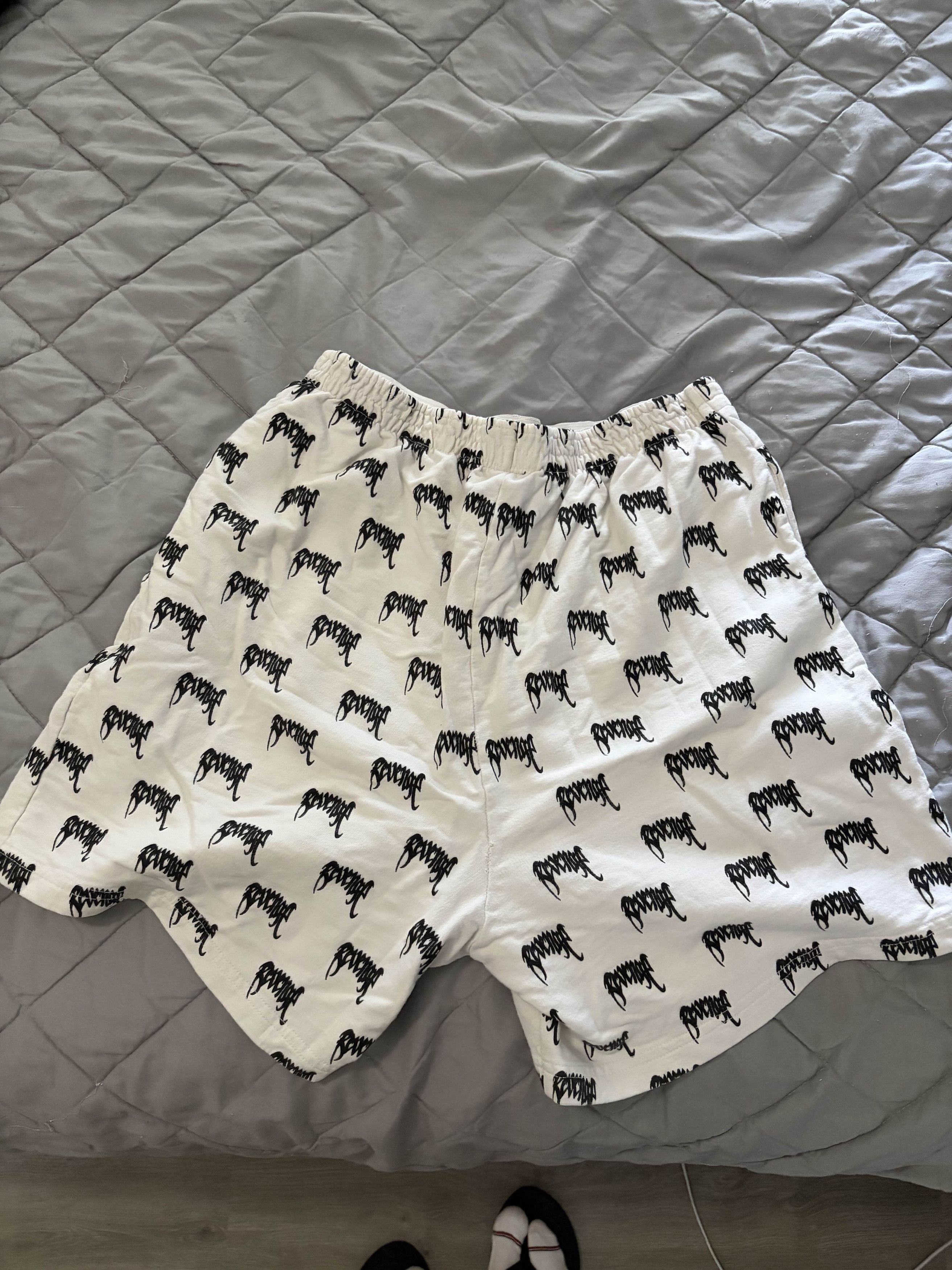 Revenge Revenge All Over Shorts Size US 38 / EU 54 - 1 Thumbnail