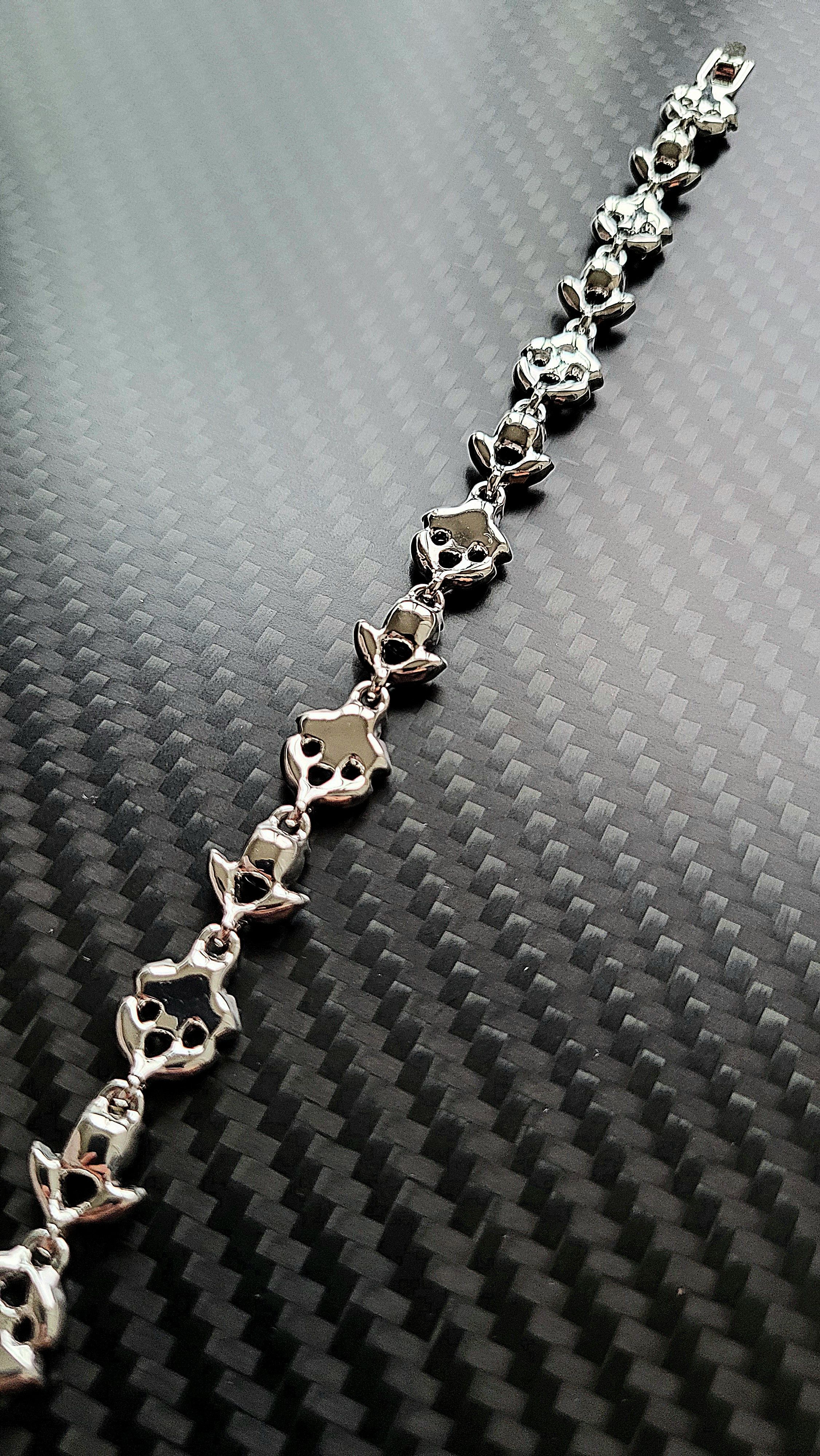 Givenchy 💎 Silver Crystal Clover Leaf Cluster Bracelet 🌿 Size ONE SIZE - 4 Thumbnail
