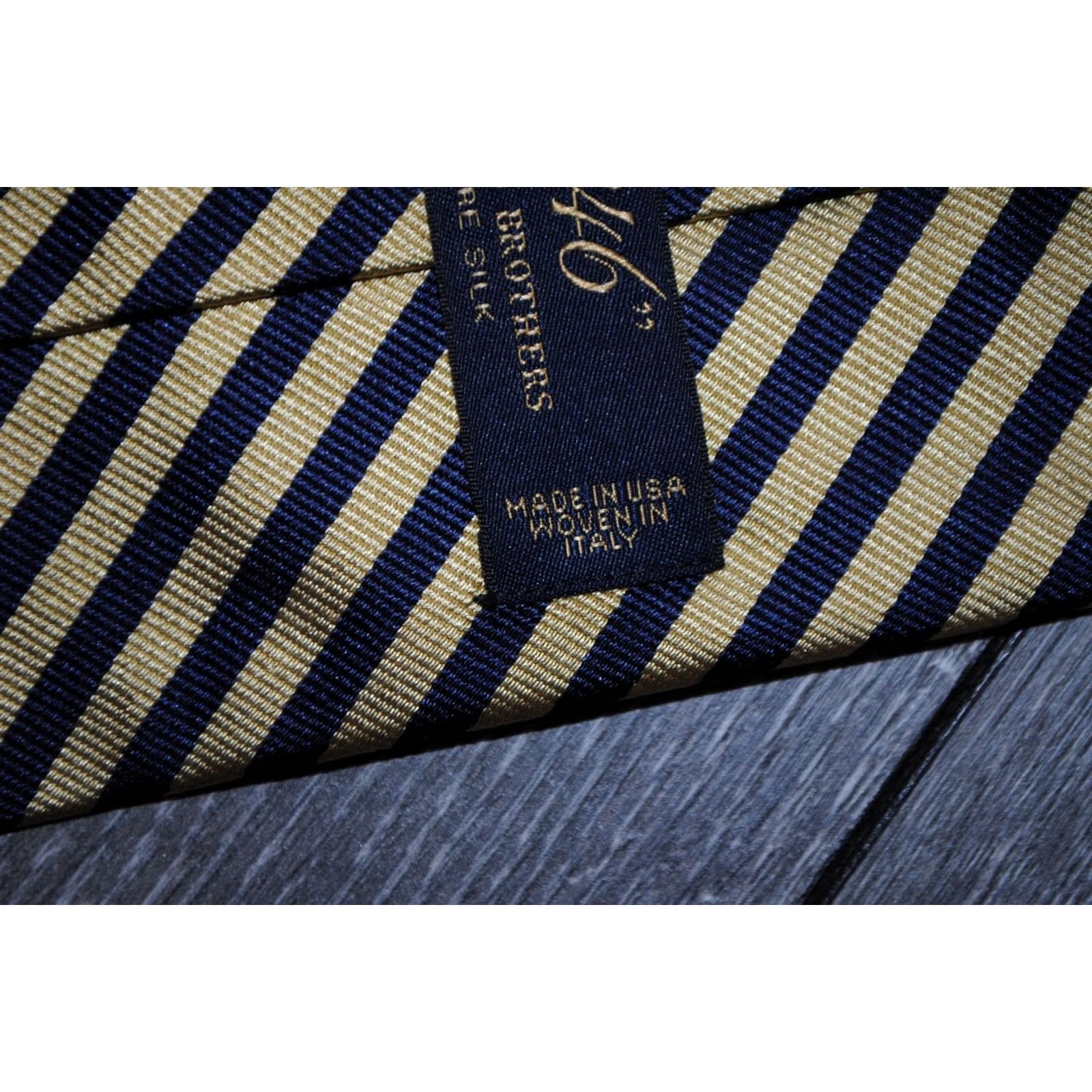 Brooks Brothers BROOKS BROTHERS GOLD MEN'S 100% SILK NECKTIE DESIGNER STRIPED ITALY/USA Size ONE SIZE - 6 Thumbnail
