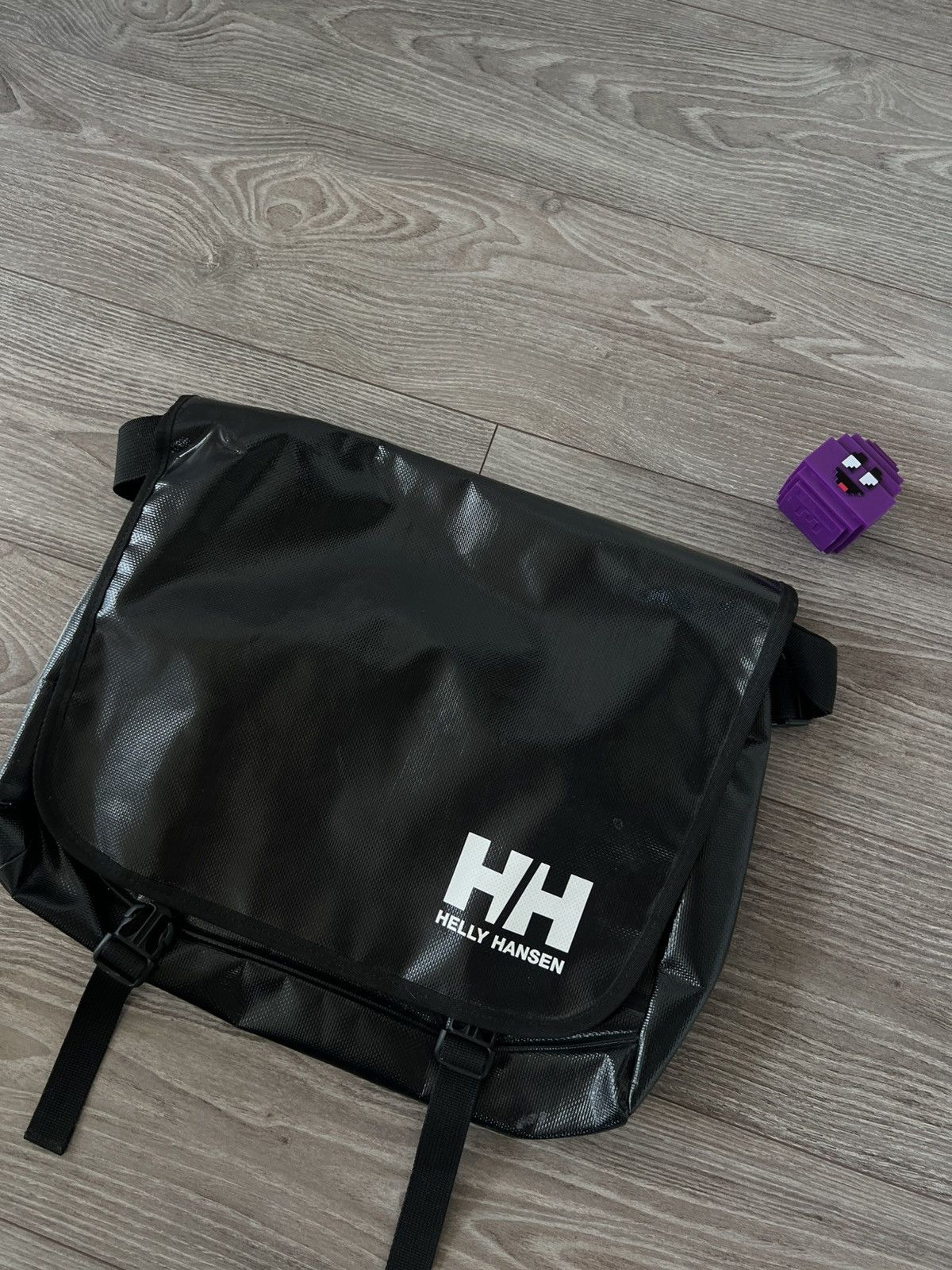 Helly Hansen Helly Hansen Tent Material Waterproof Y2k Rare Freitag Bag Size ONE SIZE - 8 Thumbnail