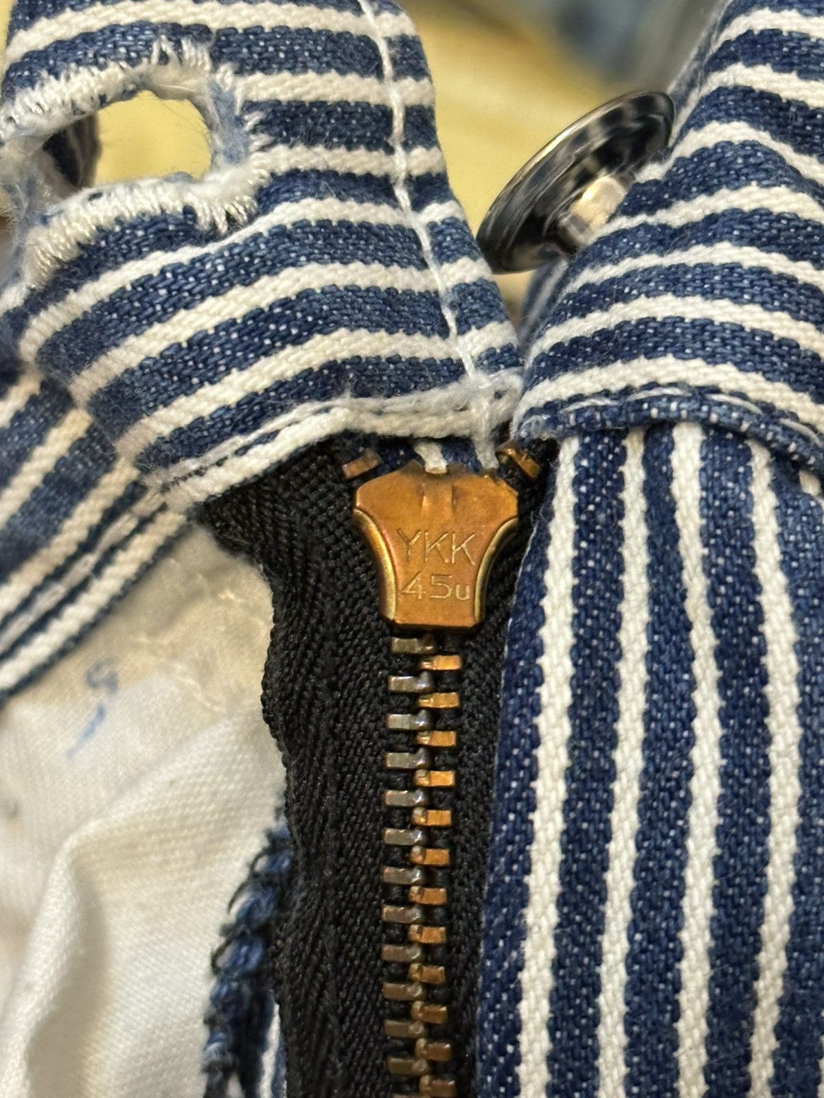 Pointer vintage Pointer hickory striped carpenter shortpant. Size US 33 - 19 Thumbnail