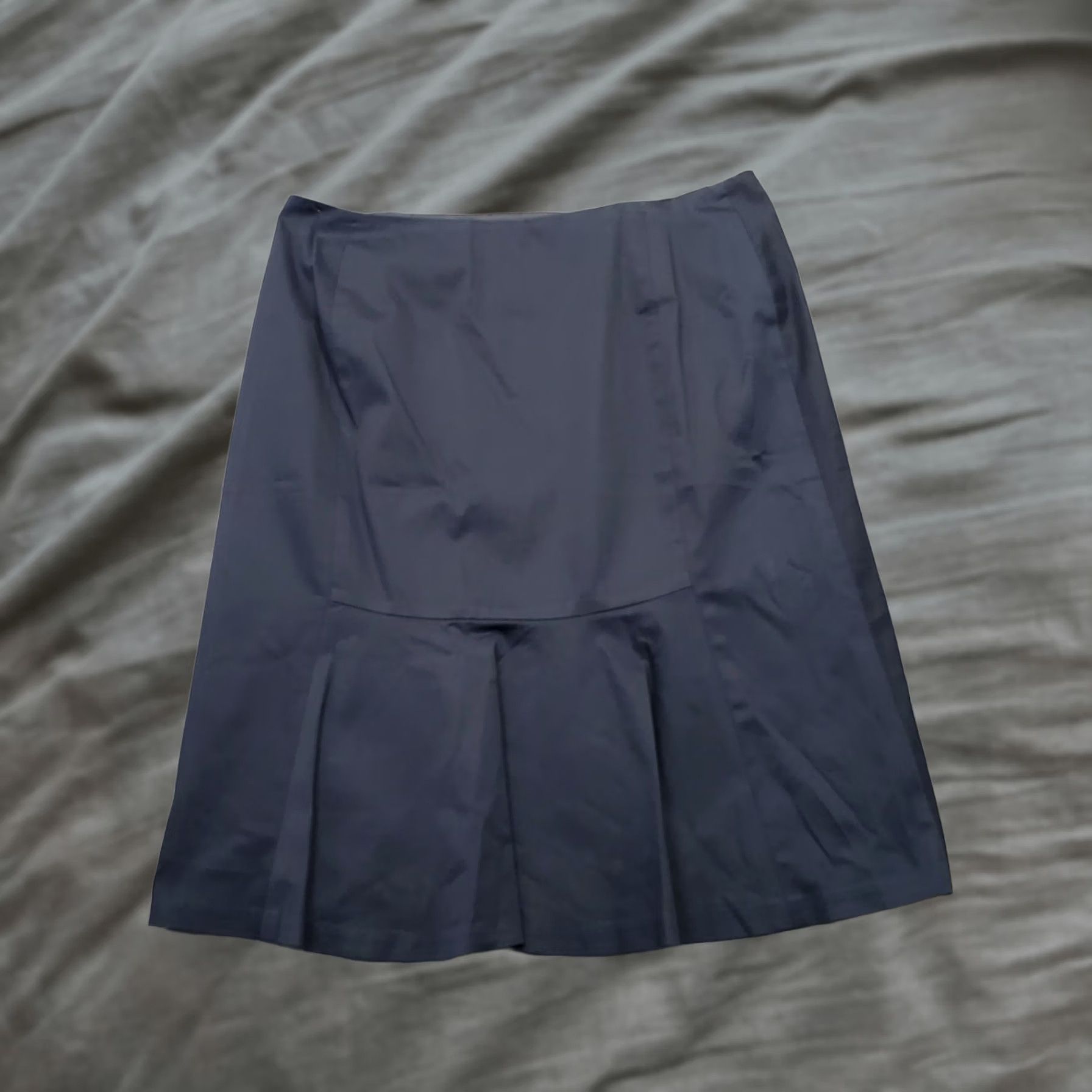 Vintage Apostrophe Women's Skirt: Straight & Pencil, Size 12, Black Cotton Stretch, Side Zip, 16.75" Waist, 23.25" Length, Pre-owned Size 34" / US 12 / IT 48 - 1 Thumbnail