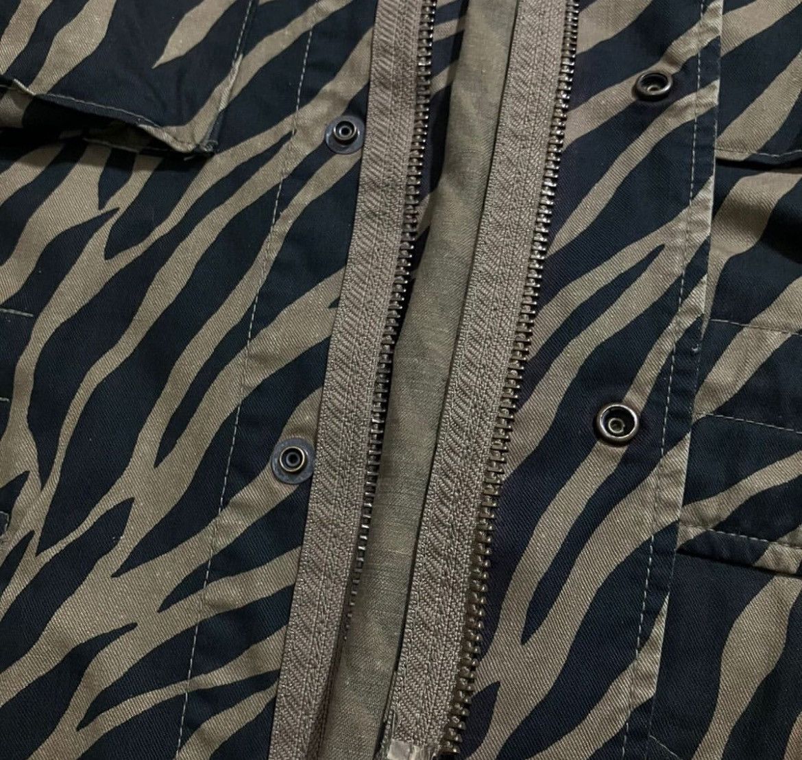 Hysteric Glamour 2000s Hysteric Glamour Tiger Stripe M65 Field Jacket Size US M / EU 48-50 / 2 - 5 Thumbnail