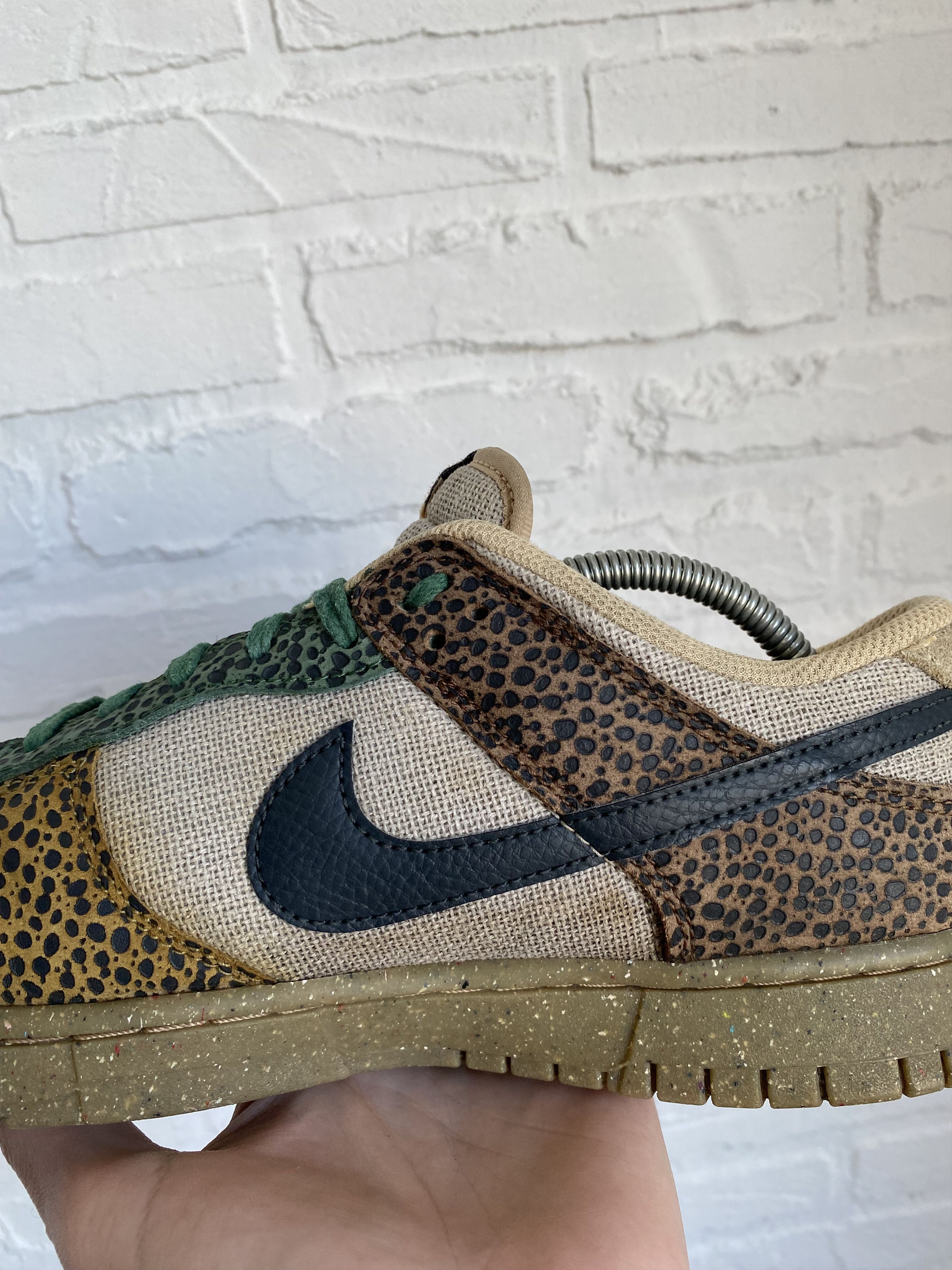 Nike Nike Dunk Low Safari Golden Moss Size US 9 / EU 42 - 8 Thumbnail