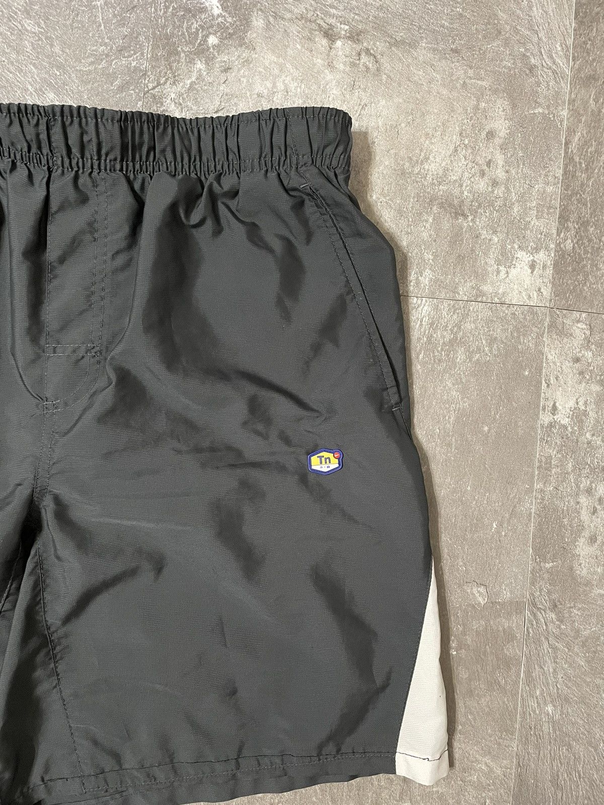 Nike 00s Nike Tn Plus Vintage Nylon Baggy Drill Shorts Y2K Size US 34 / EU 50 - 2 Thumbnail