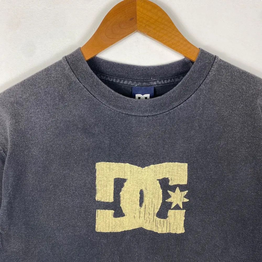 DC Vintage 00's DC SKATEBOARDS Sun Faded Graphic Tee Shirt Size US M / EU 48-50 / 2 - 2 Thumbnail