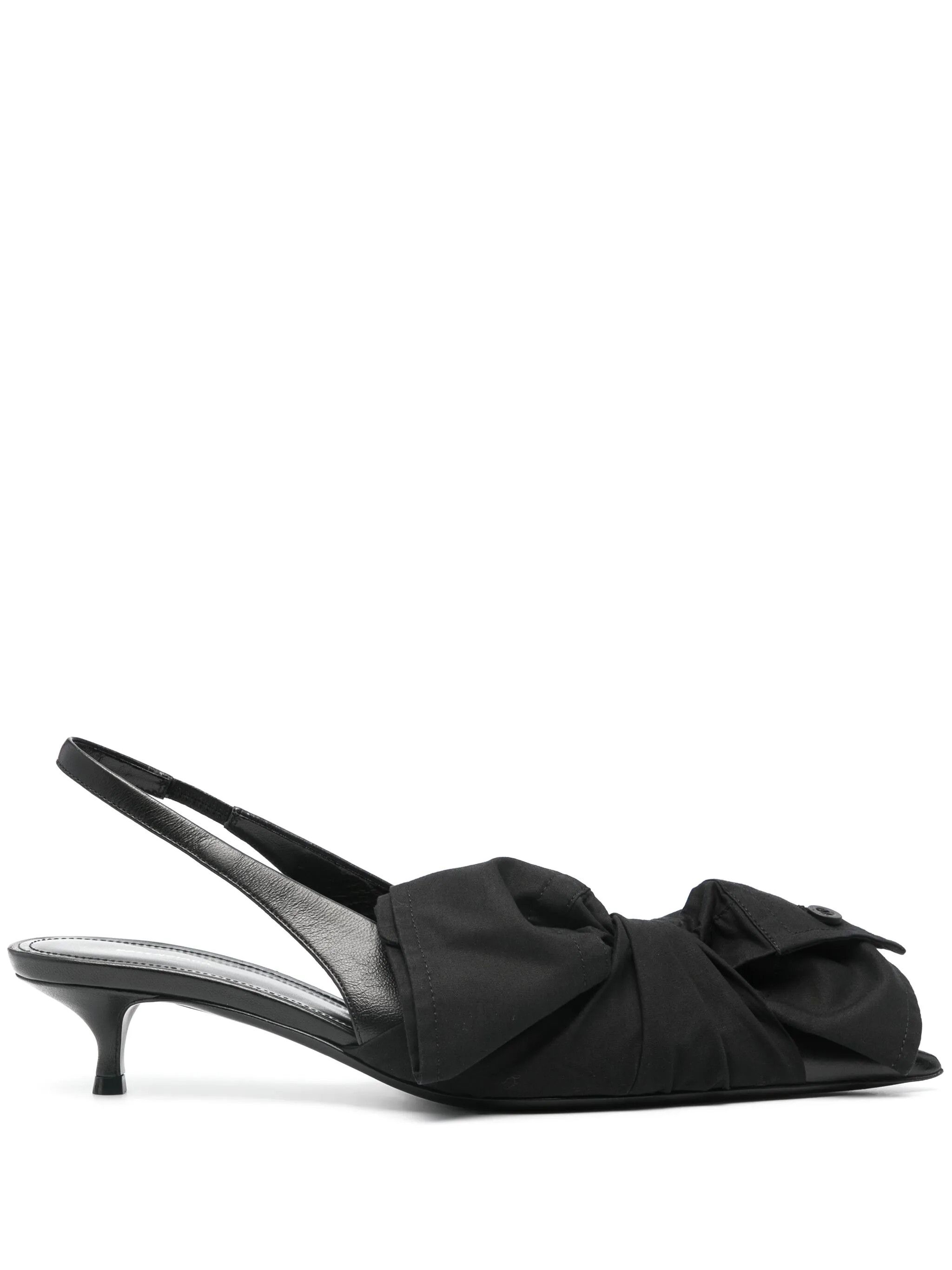 o1y0625 Slingback Pumps in Black