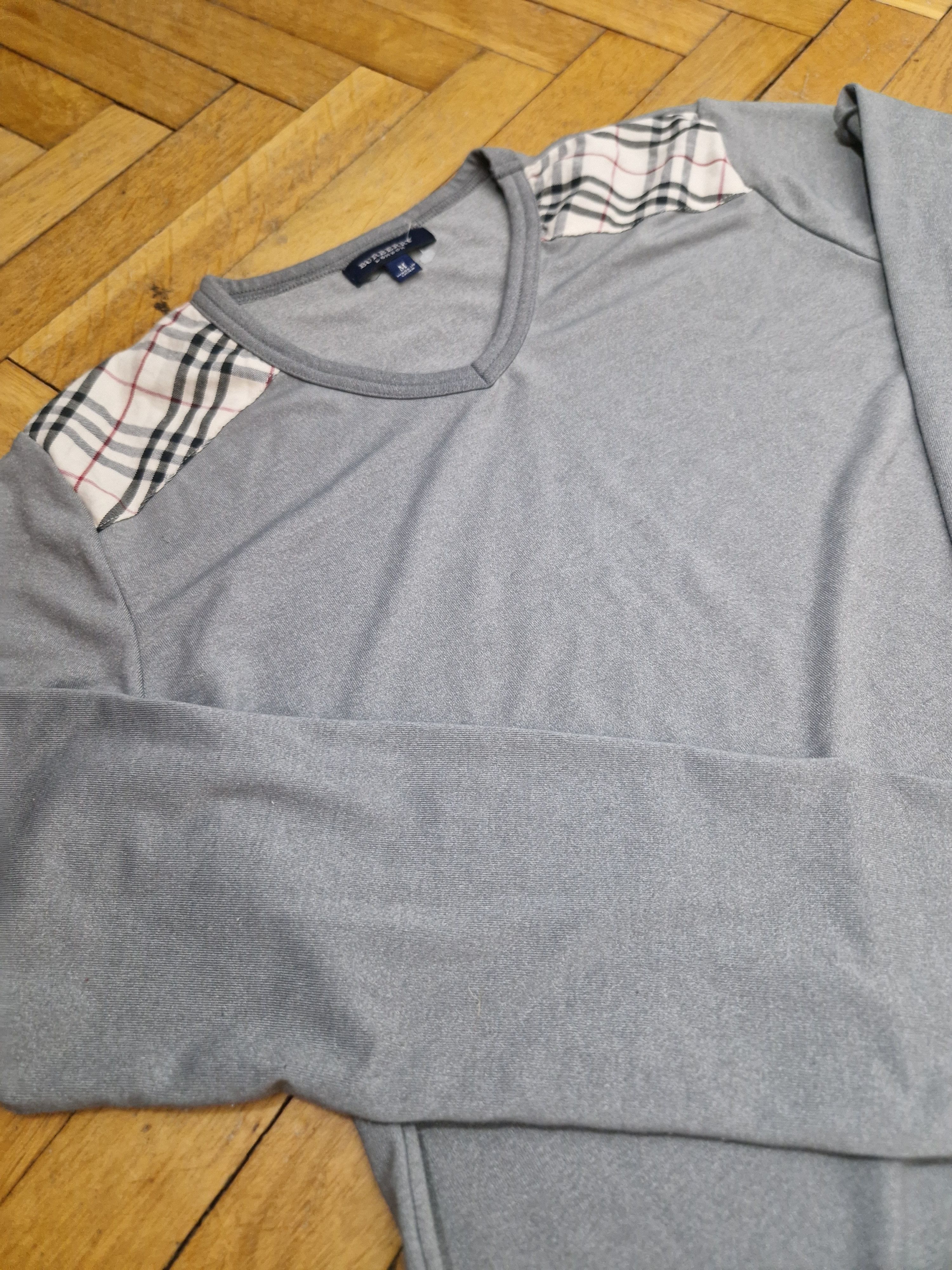 Burberry Burberry top Size M / US 6-8 / IT 42-44 - 4 Thumbnail