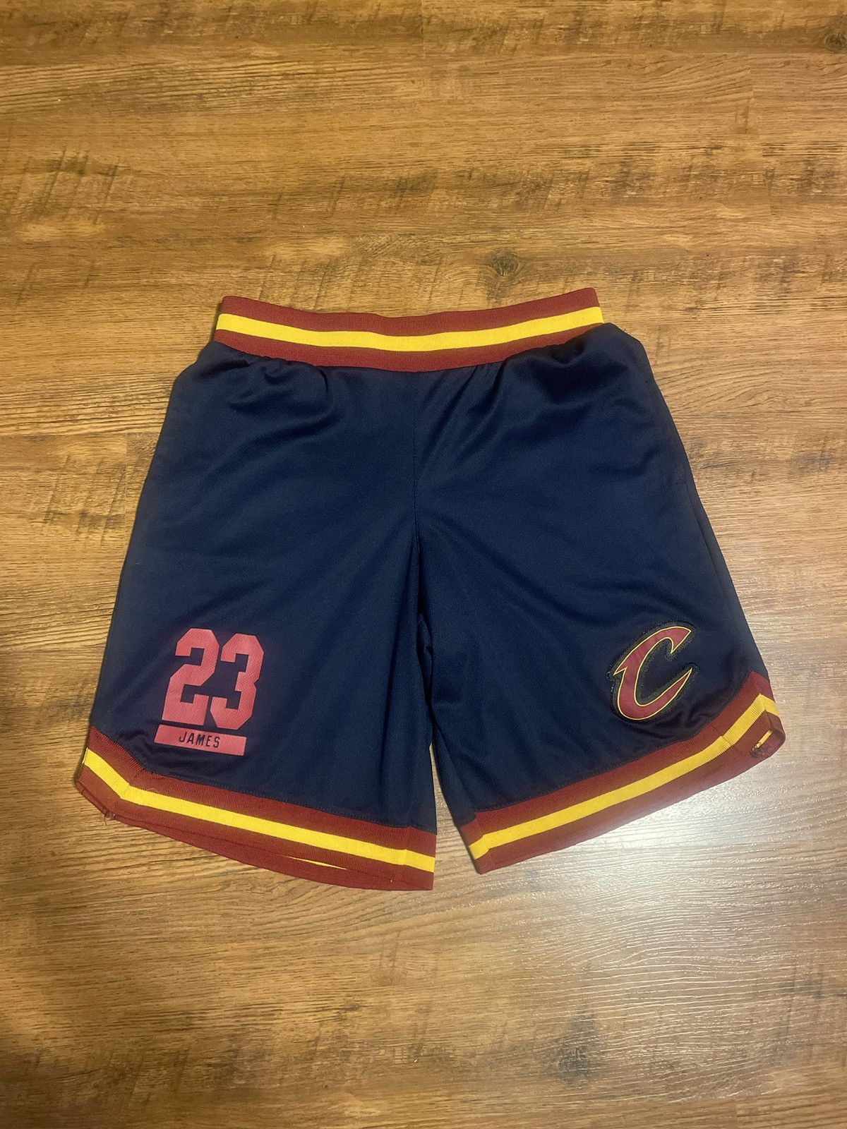 NBA Vintage Adidas NBA Cleveland Cavaliers LeBron James Shorts Size US 32 / EU 48 - 1 Thumbnail