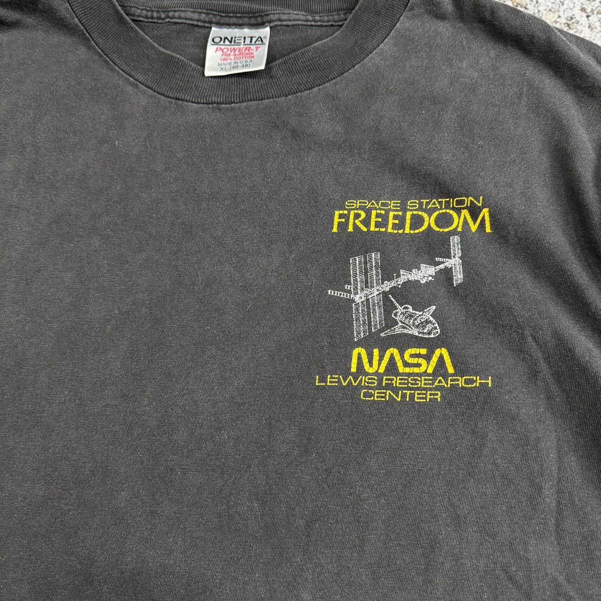 NASA Vintage 90s Blackbird Faded NASA Space Station Research Tee Size US XL / EU 56 / 4 - 5 Thumbnail