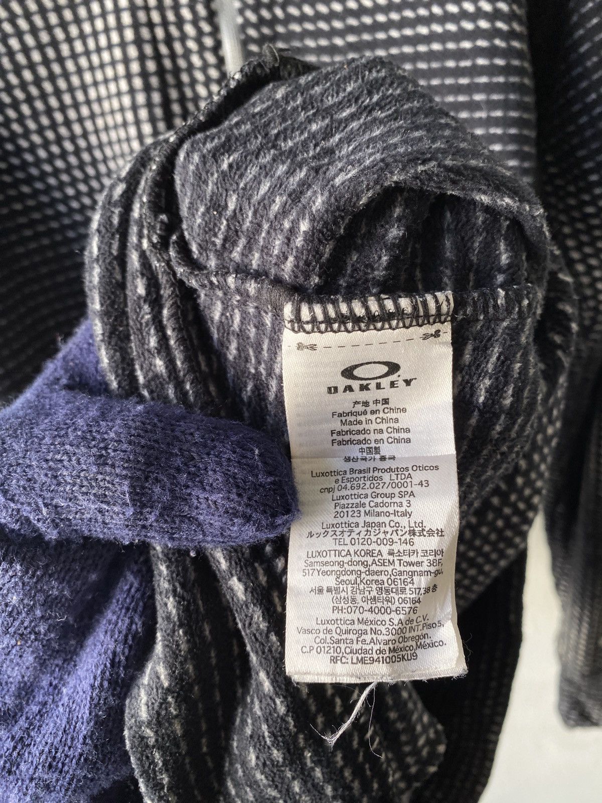 Oakley 2000s Oakley Performance Fit Turtleneck Design Fleece Size US M / EU 48-50 / 2 - 14 Thumbnail