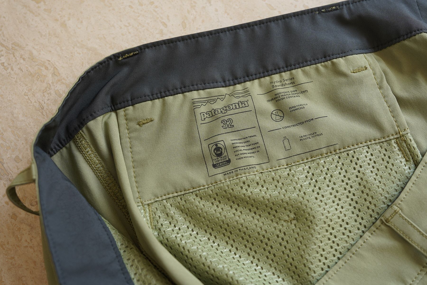 Patagonia Patagonia Green Hydro Series Swimshorts Size US 32 / EU 48 - 5 Thumbnail