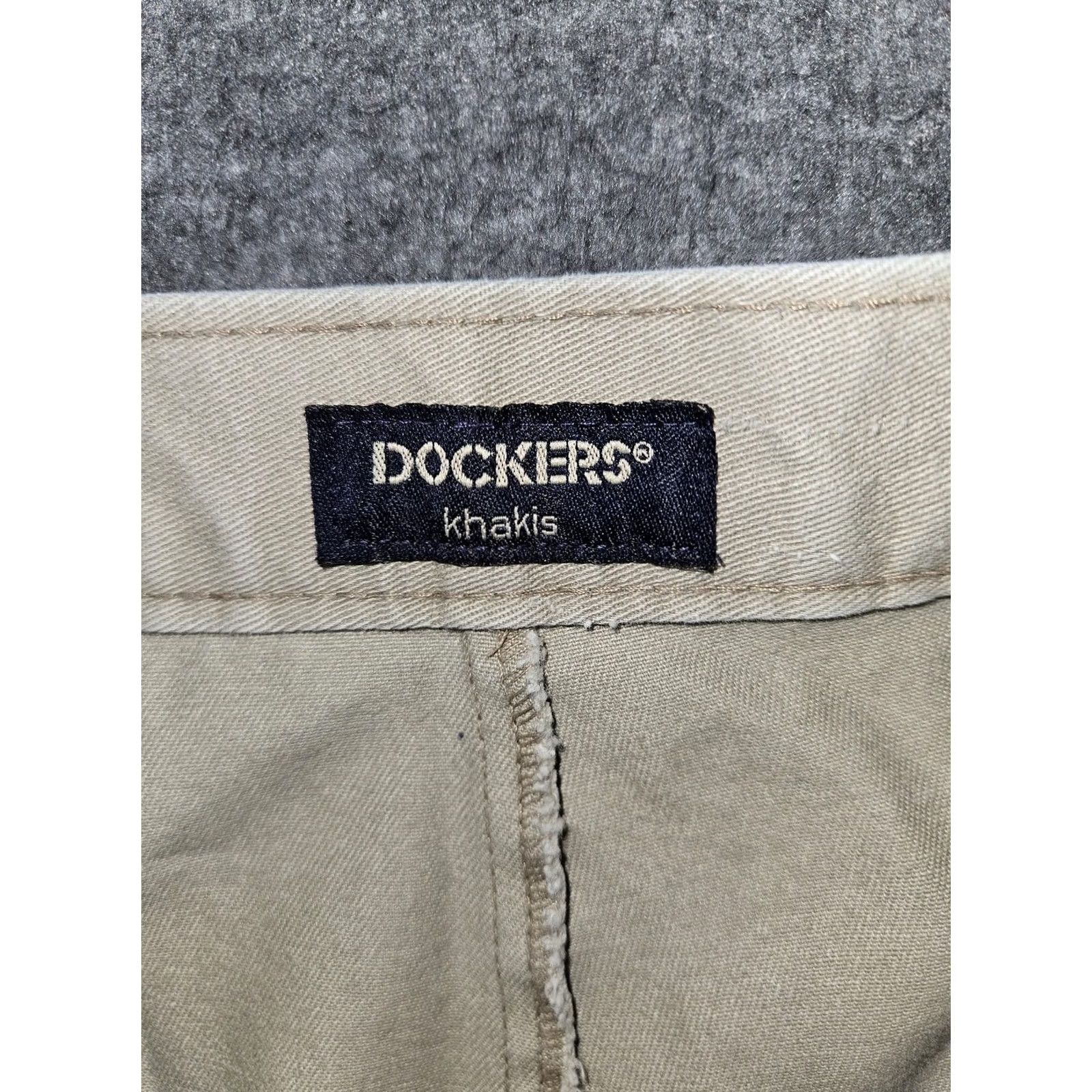 Dockers VINTAGE Dockers Khakis Pants Mens 36x30 Beige Pleated Relaxed Fit Elastic Waist Front Zip Pocket 90s Size US 36 / EU 52 - 2 Thumbnail