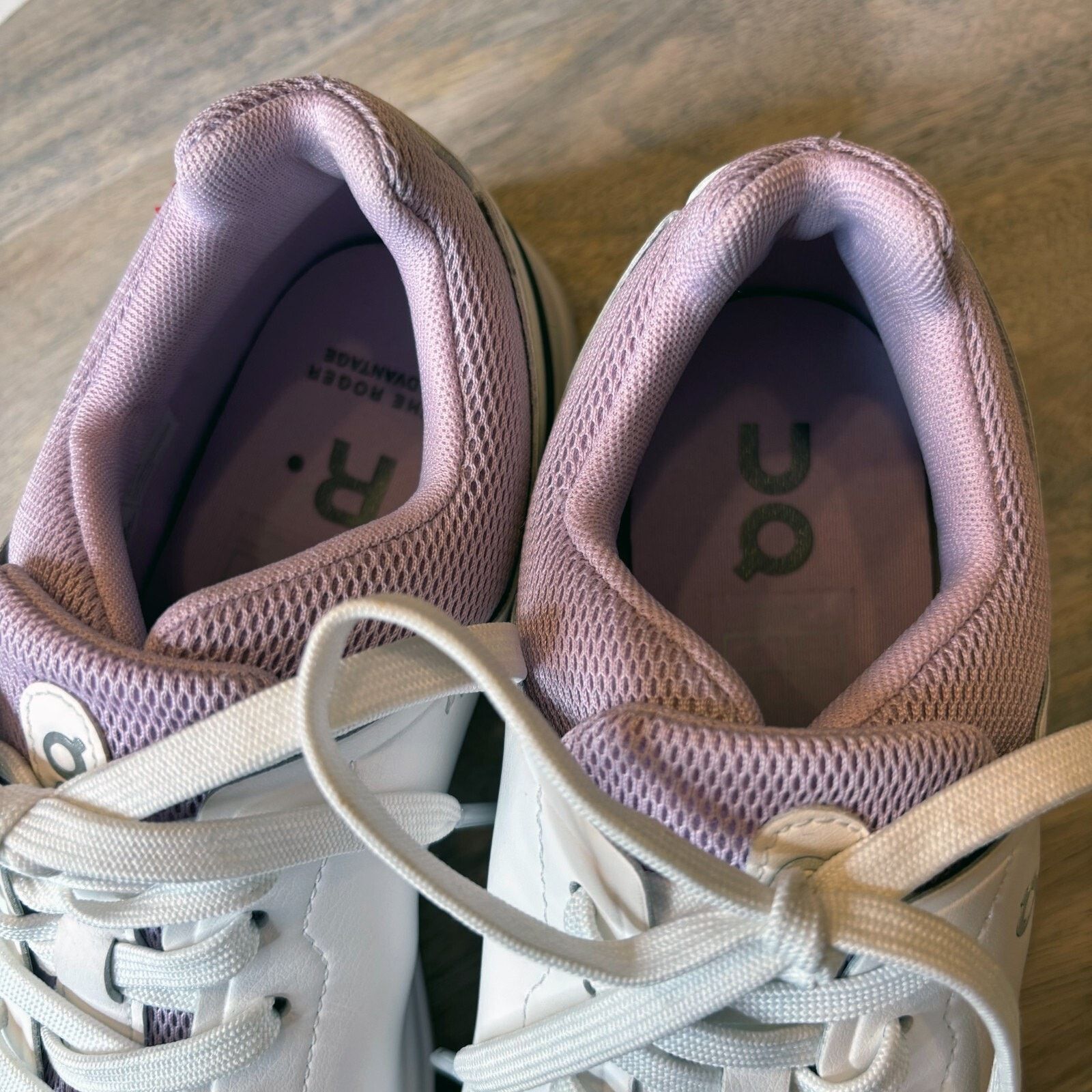 On On Cloud The Roger Women's White Aster Running Shoes Size 9 Size US 9 / IT 39 - 8 Thumbnail