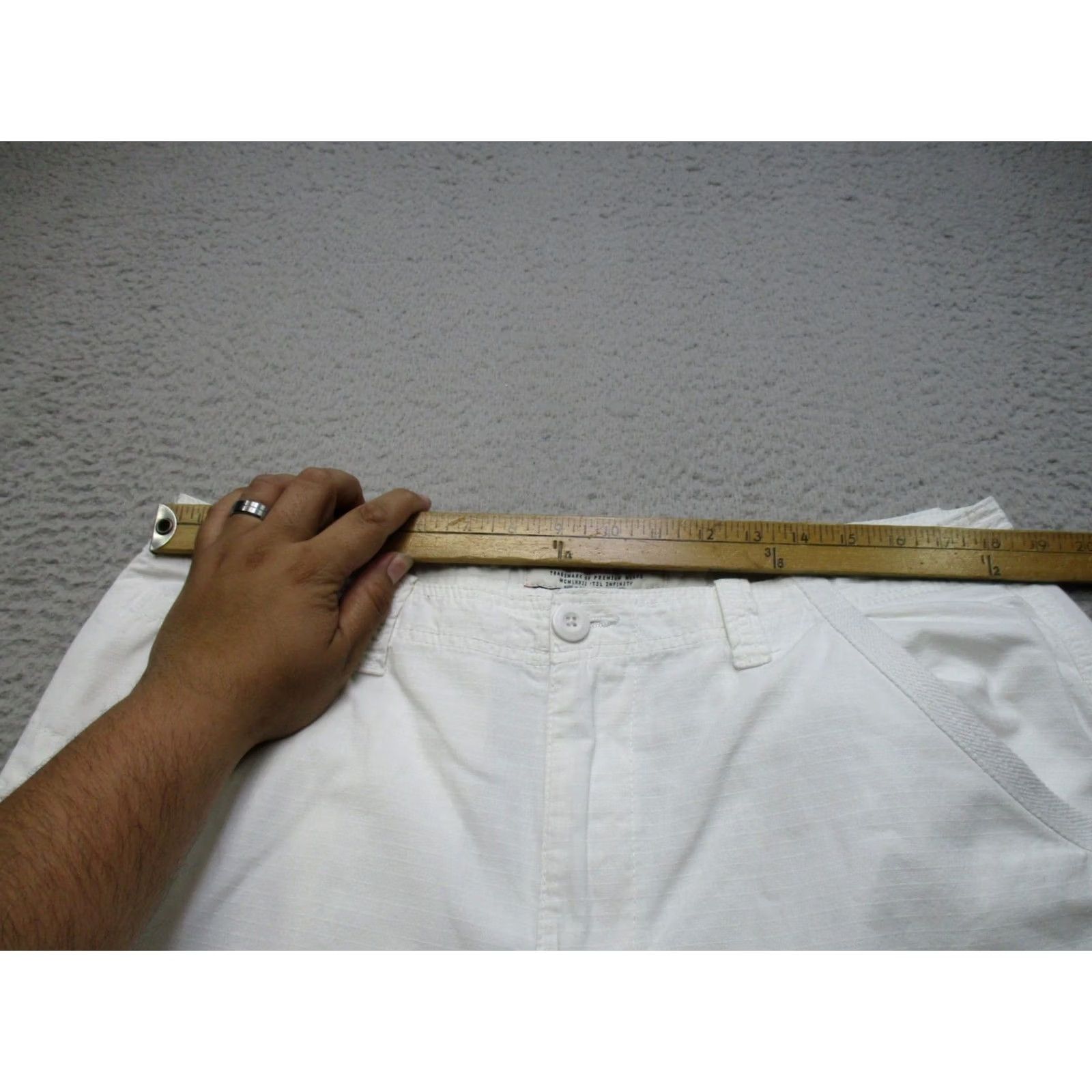 Ecko Unltd. Ecko Unltd. Cargo Shorts Mens 36 White Relaxed Drawstring Hem Utility Baggy Y2K Size US 36 / EU 52 - 2 Thumbnail