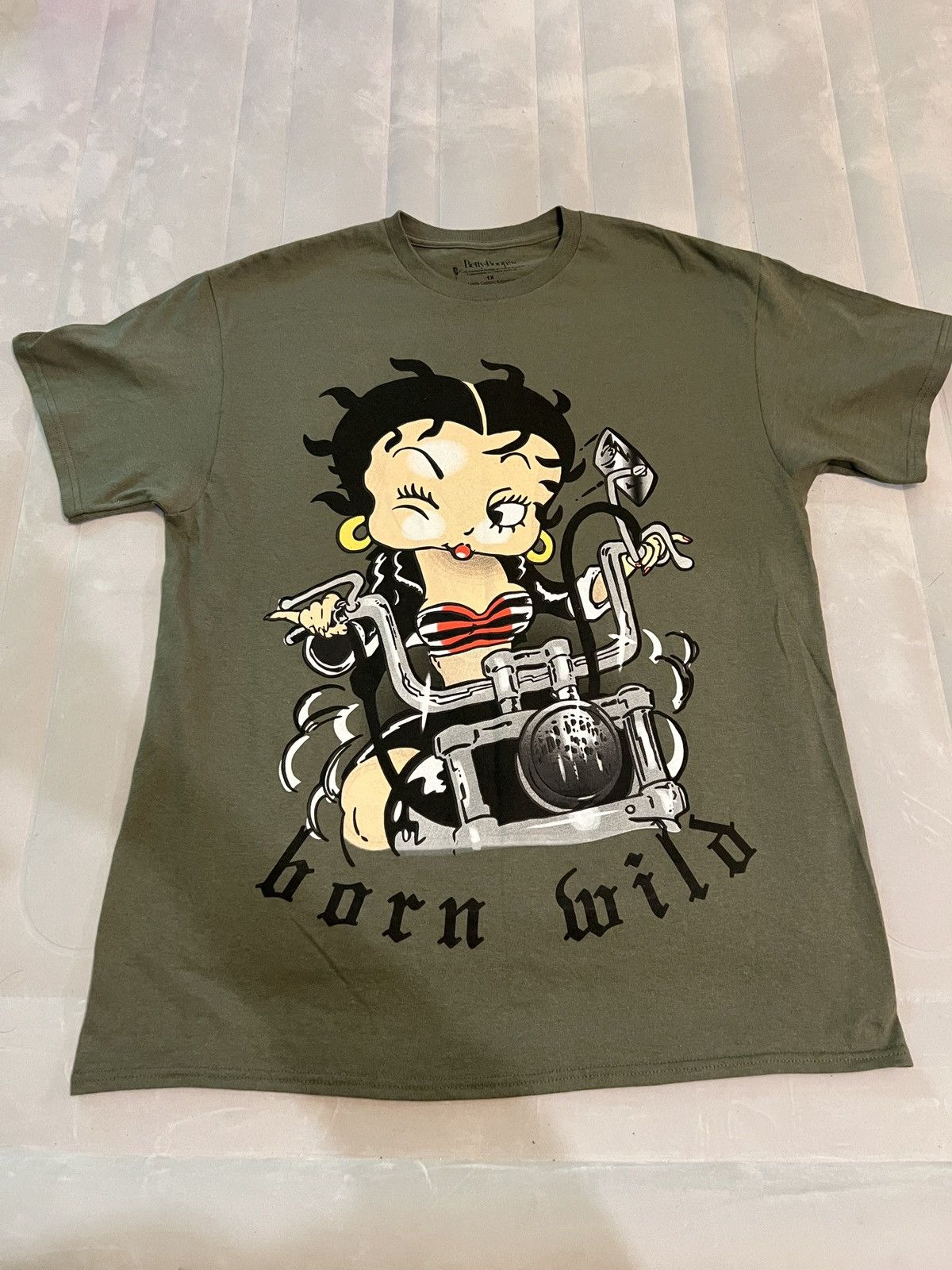Vintage Betty boop born wild tee olive green Size US L / EU 52-54 / 3 - 1 Thumbnail