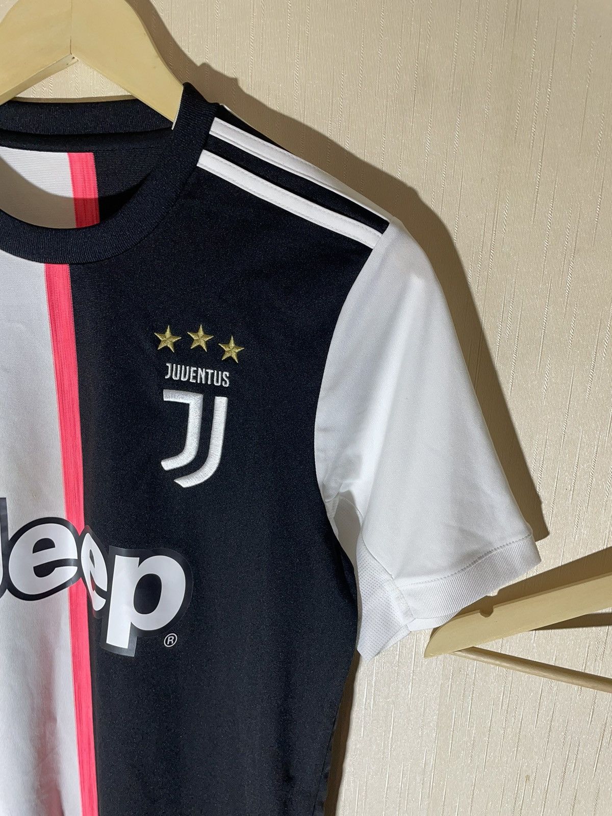 Adidas Adidas Juventus 2019 soccer jersey Size US S / EU 44-46 / 1 - 2 Thumbnail