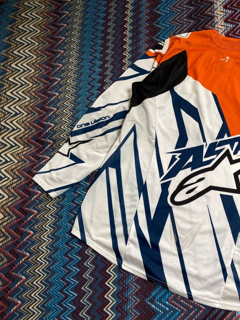 Alpinestars Vintage Alpinestars Big Center Logo Longsleeve Tee T-Shirt Size US XL / EU 56 / 4 - 15 Thumbnail