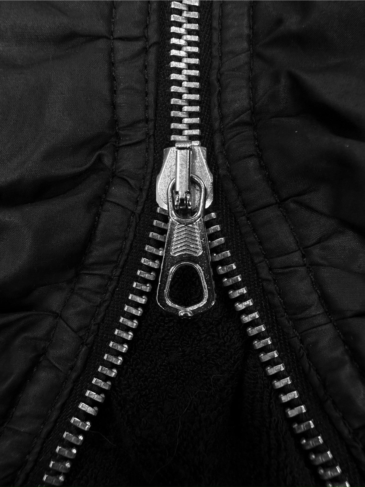 Jean Paul Gaultier AW03 Jean Paul Gaultier ‘Parachute’ Side-zip Pencil Skirt Size 26" / US 2 / IT 38 - 2 Thumbnail