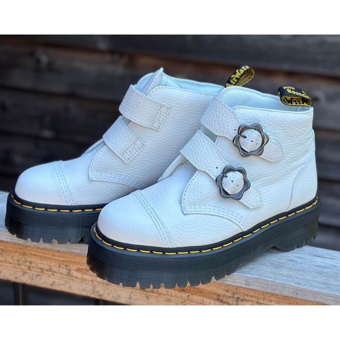 Doc martens hot sale womens 9