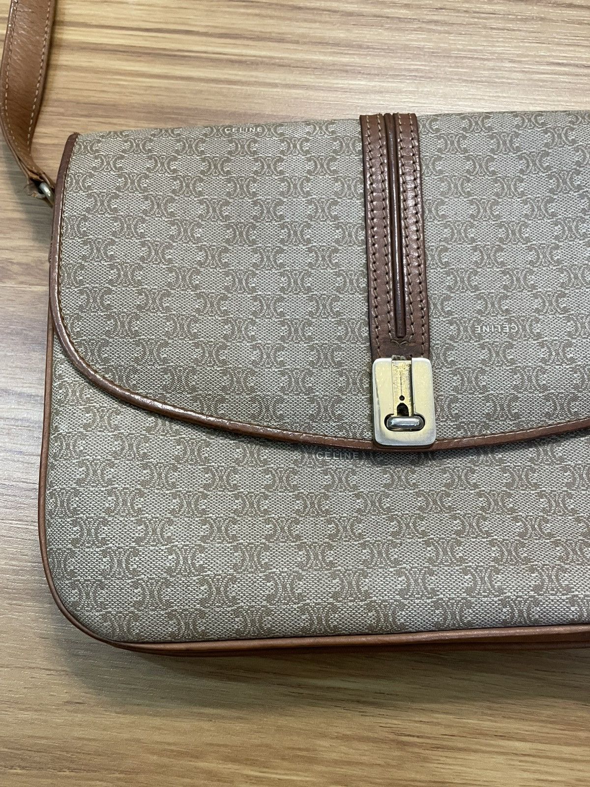 Celine Vintage Celine Macadam Blason Leather Shoulder Bag (M06) Size ONE SIZE - 4 Thumbnail